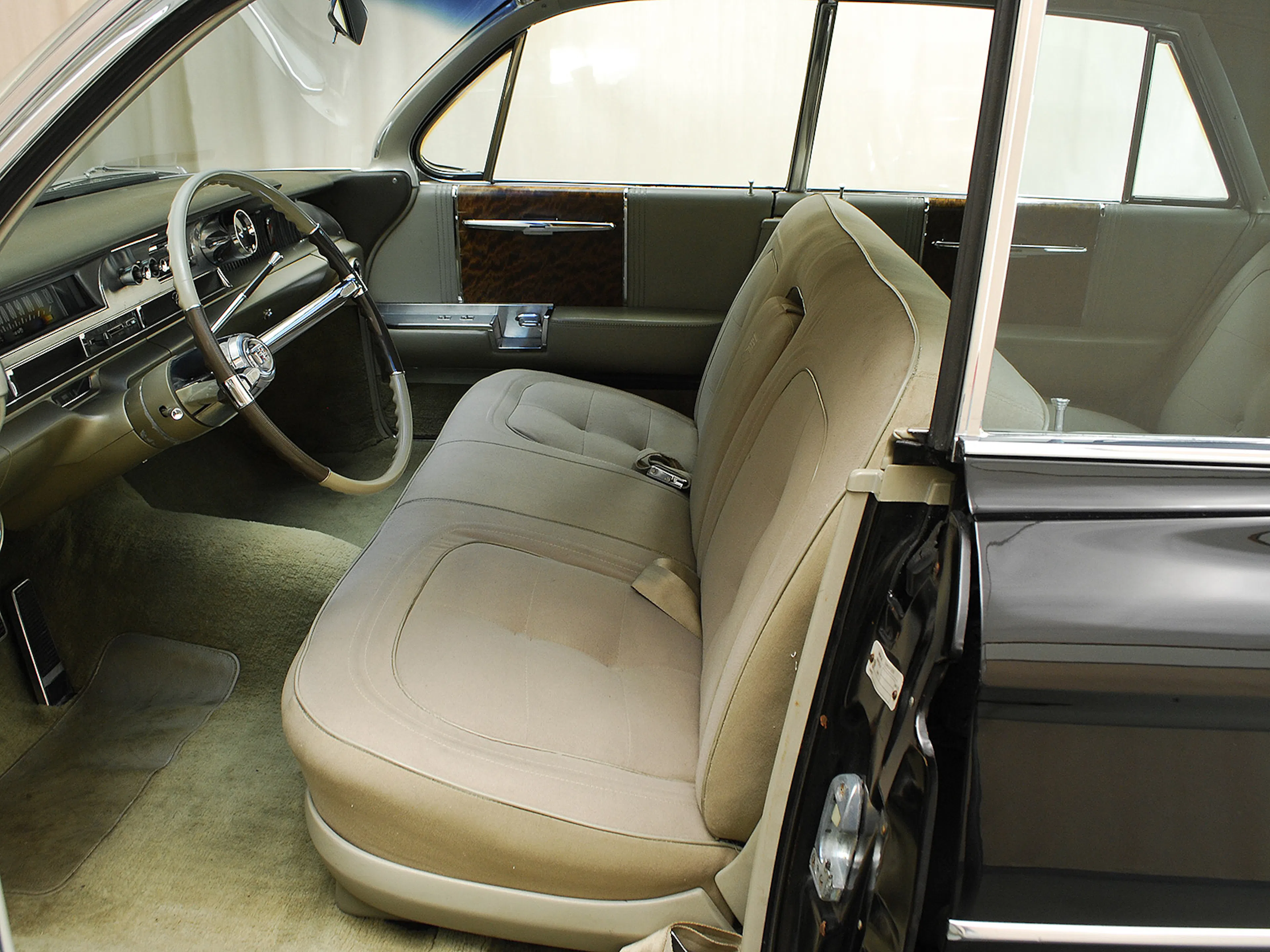 1962 Cadillac Fleetwood 60 Special 4dr Sedan Courtesy of Hyman Ltd.