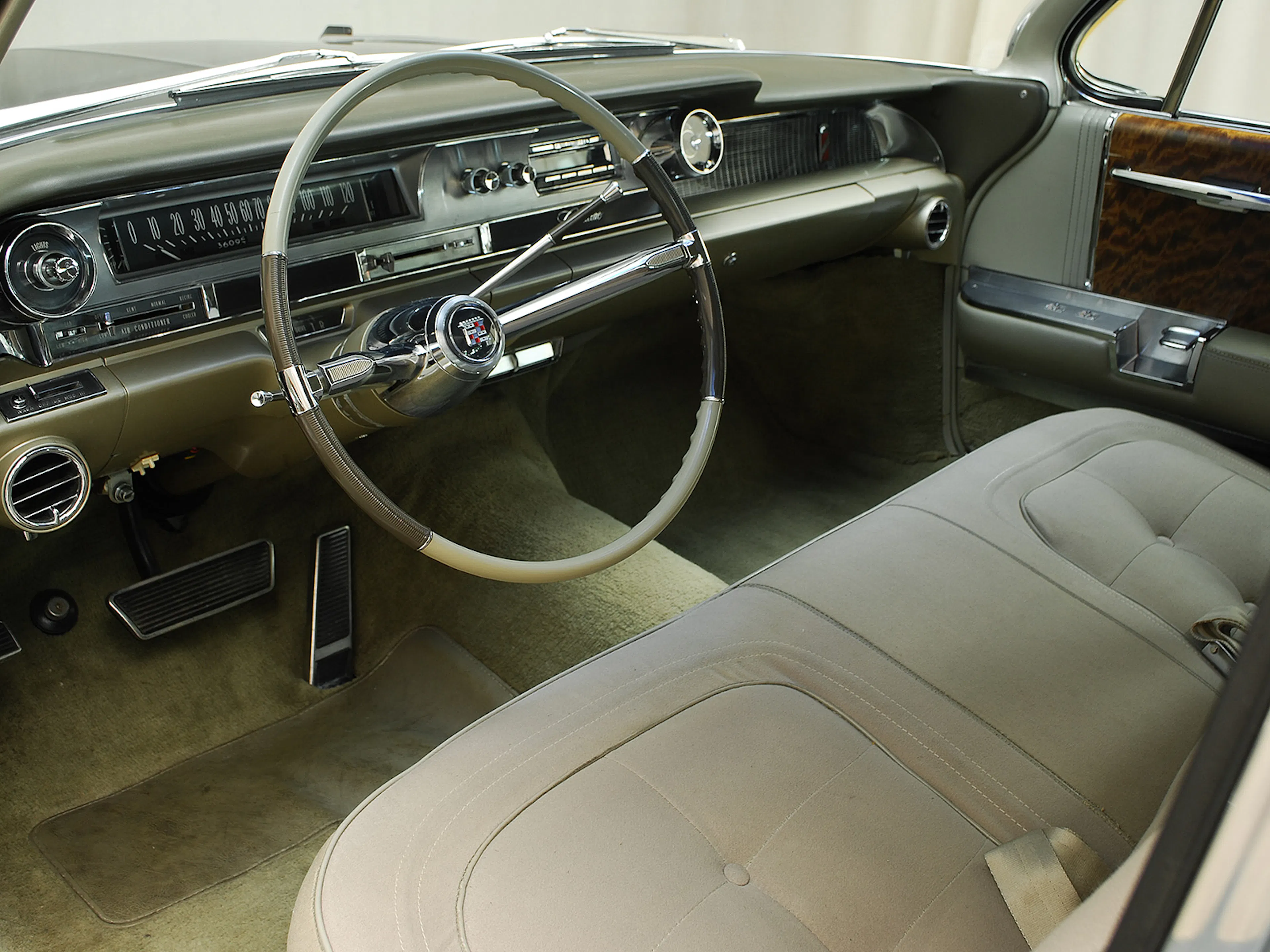 1962 Cadillac Fleetwood 60 Special 4dr Sedan Courtesy of Hyman Ltd.