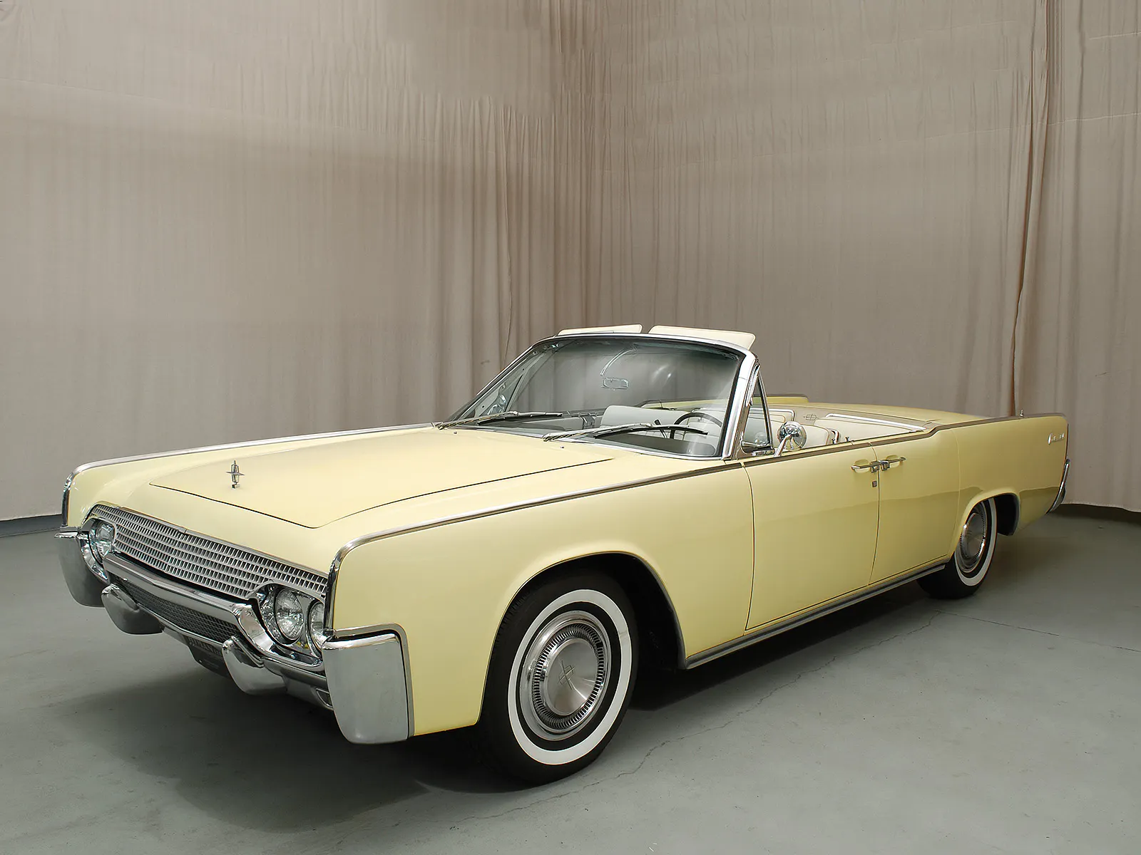 1961 Lincoln Continental 4dr Convertible Courtesy of Hyman Ltd.
