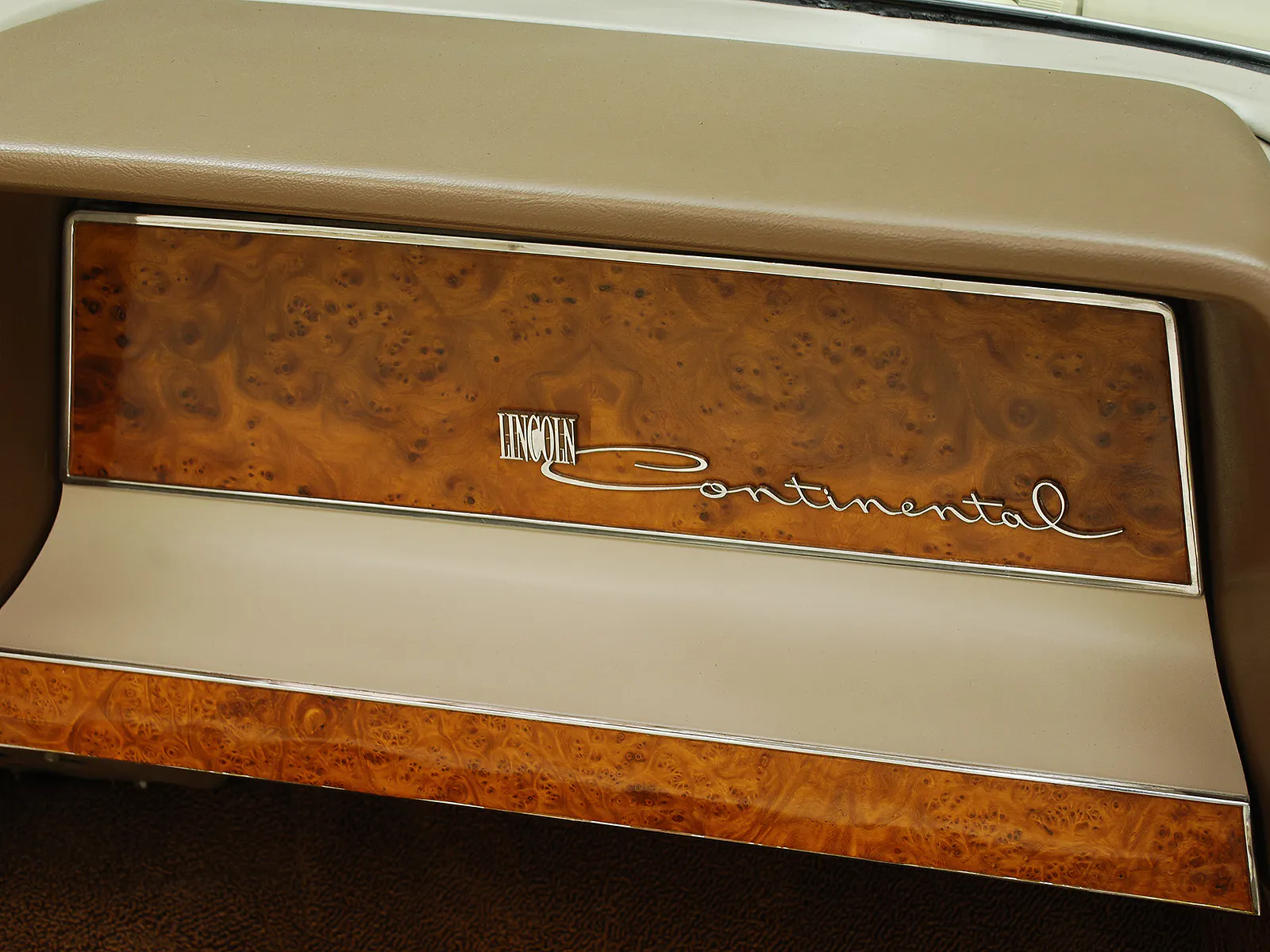1961 Lincoln Continental 4dr Convertible Courtesy of Hyman Ltd.