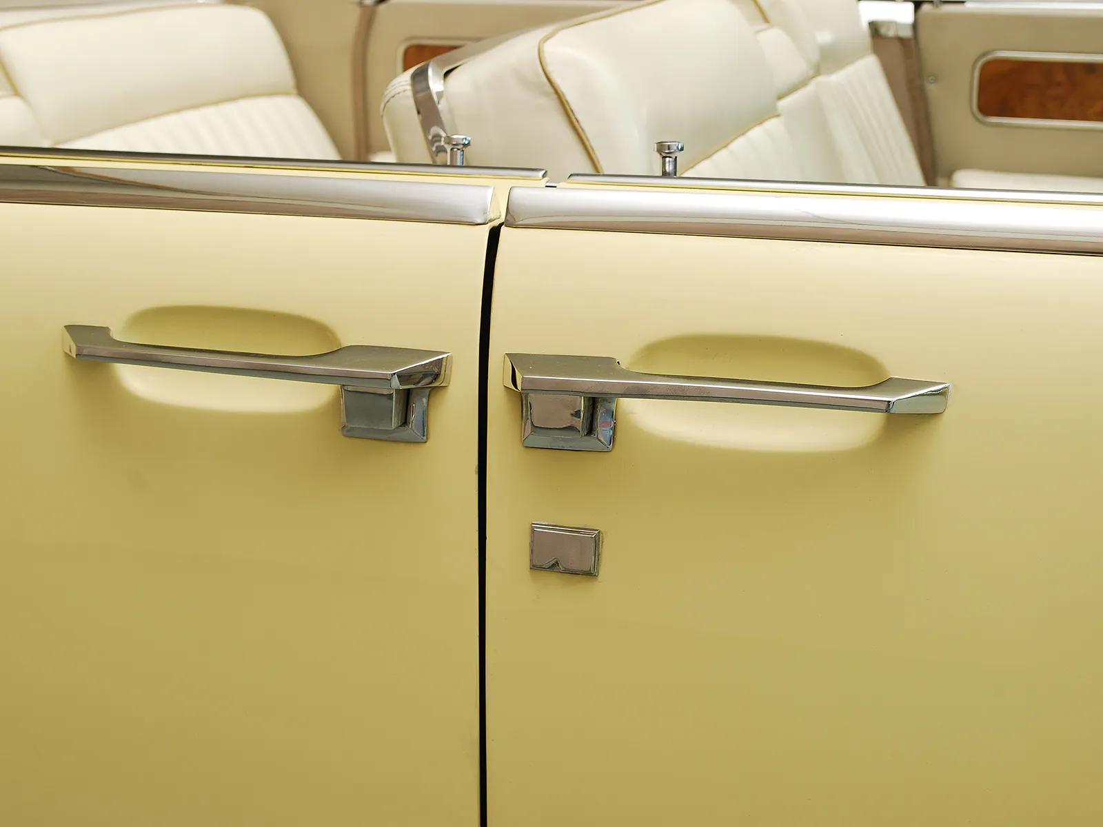 1961 Lincoln Continental 4dr Convertible Courtesy of Hyman Ltd.