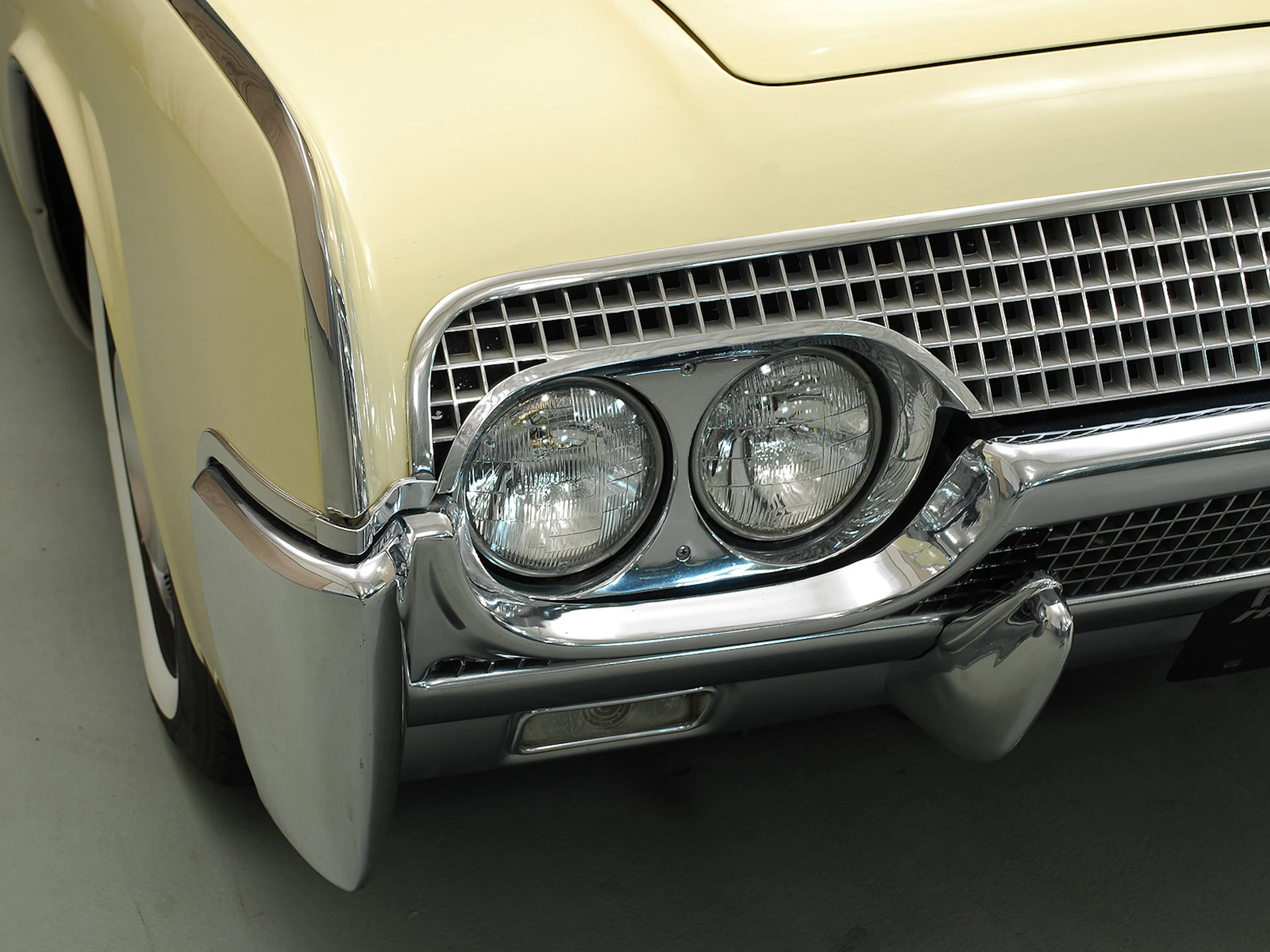 1961 Lincoln Continental 4dr Convertible Courtesy of Hyman Ltd.