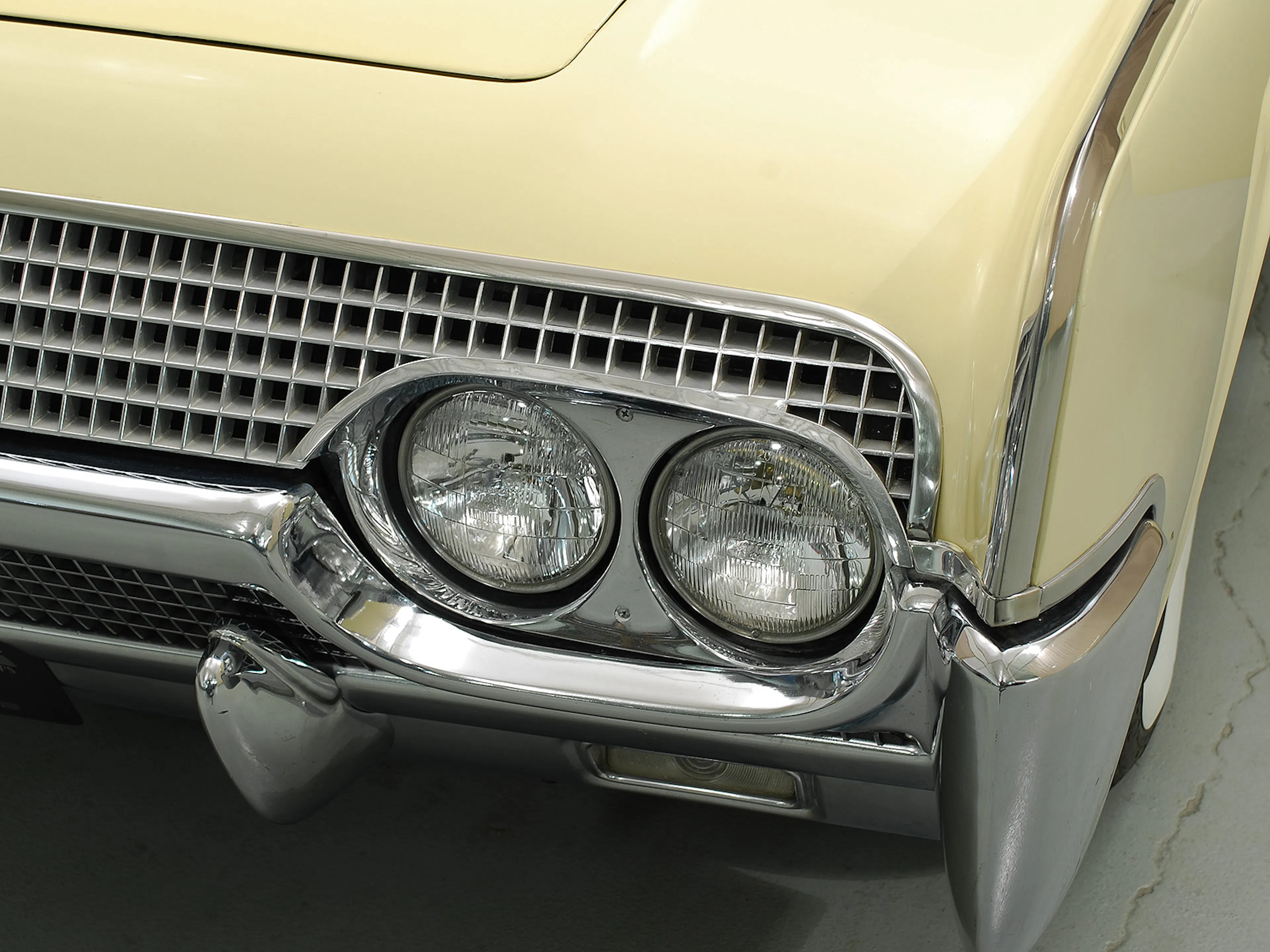 1961 Lincoln Continental 4dr Convertible Courtesy of Hyman Ltd.