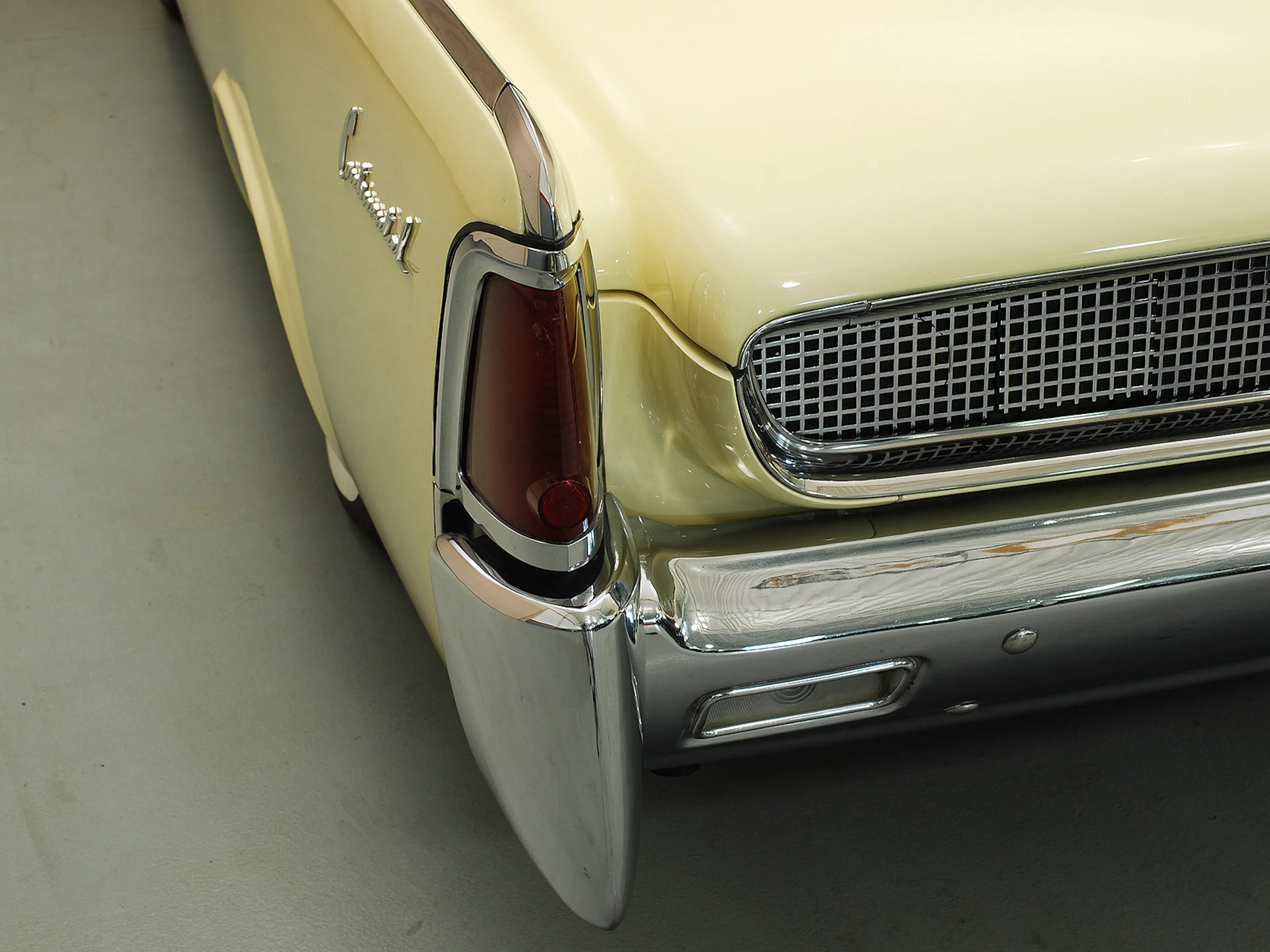 1961 Lincoln Continental 4dr Convertible Courtesy of Hyman Ltd.