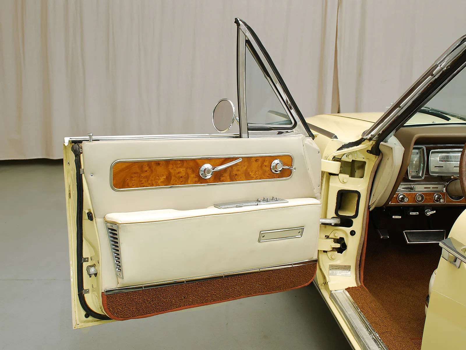 1961 Lincoln Continental 4dr Convertible Courtesy of Hyman Ltd.