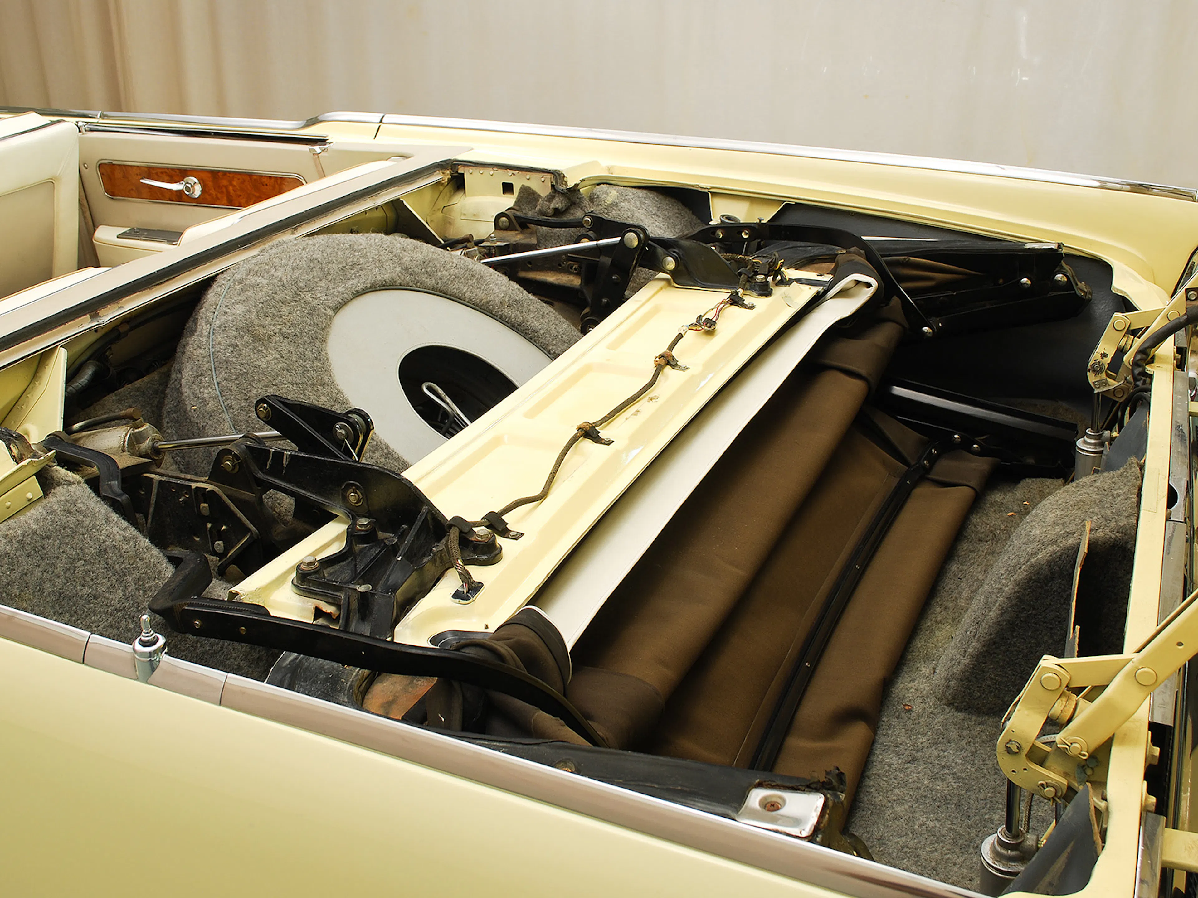 1961 Lincoln Continental 4dr Convertible Courtesy of Hyman Ltd.