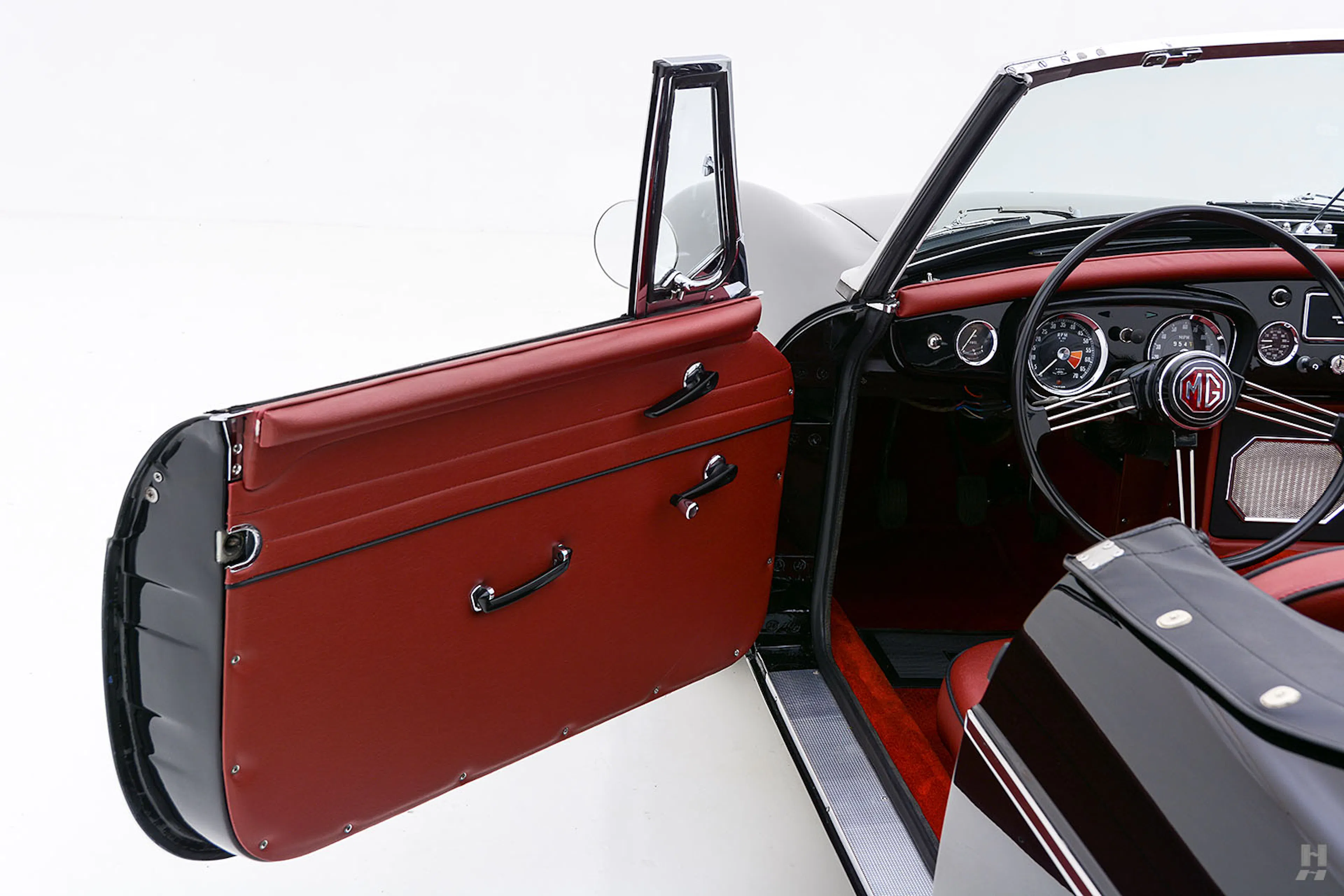 1963 MG MGB Mk I 2dr Roadster Courtesy of Hyman Ltd.