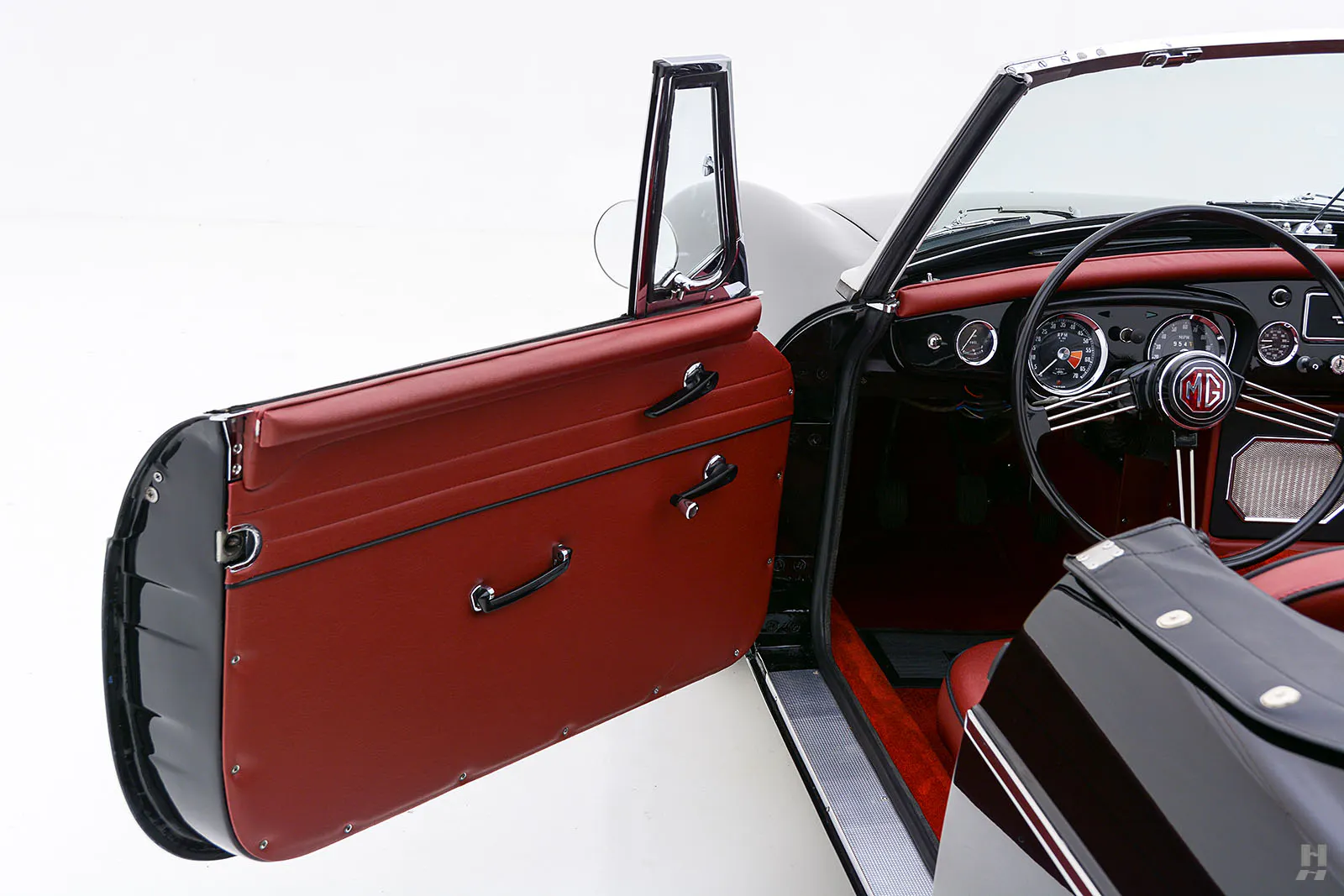 1963 MG MGB Mk I 2dr Roadster Courtesy of Hyman Ltd.