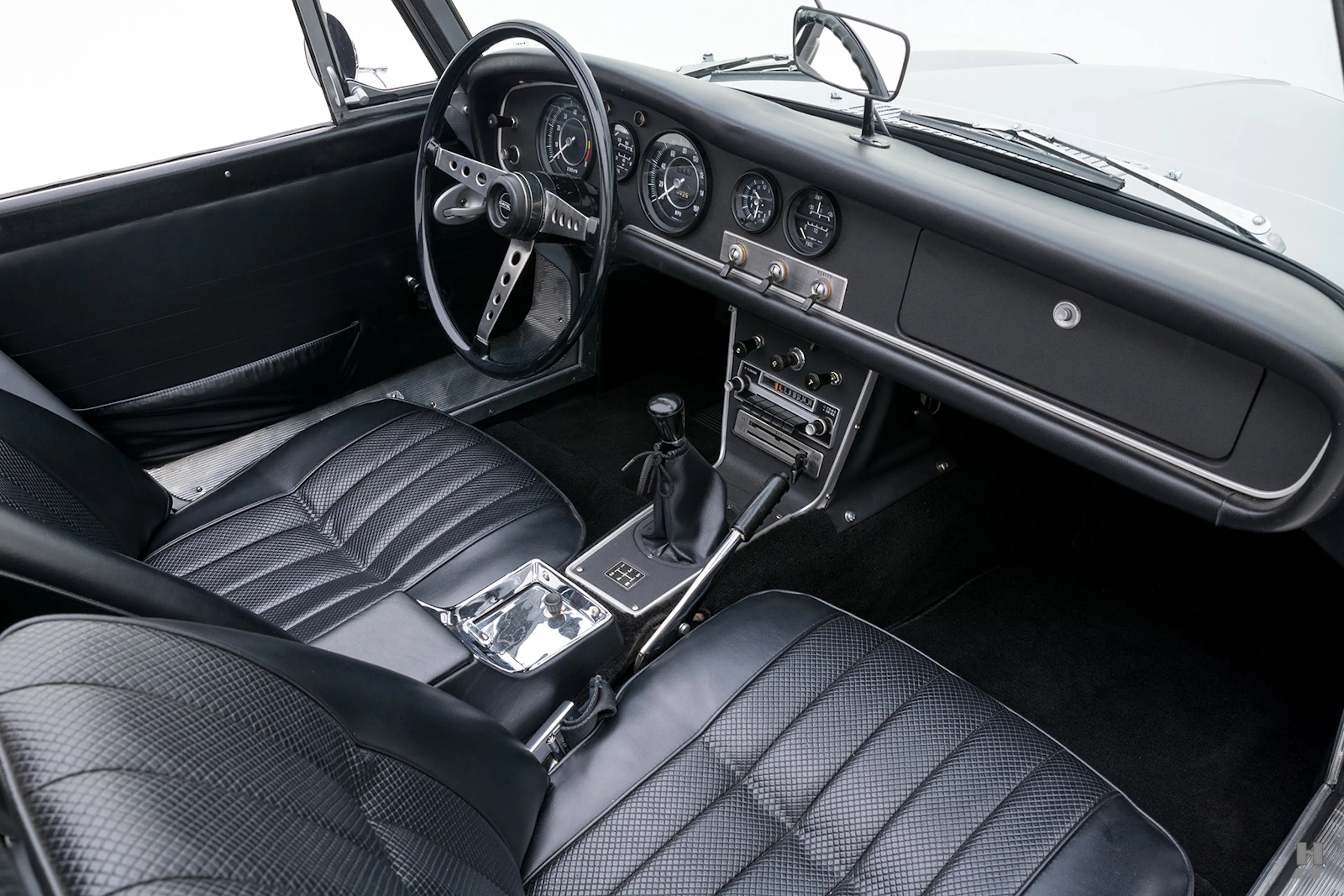 1967 Datsun 2000 2dr Convertible Courtesy of Hyman Ltd.