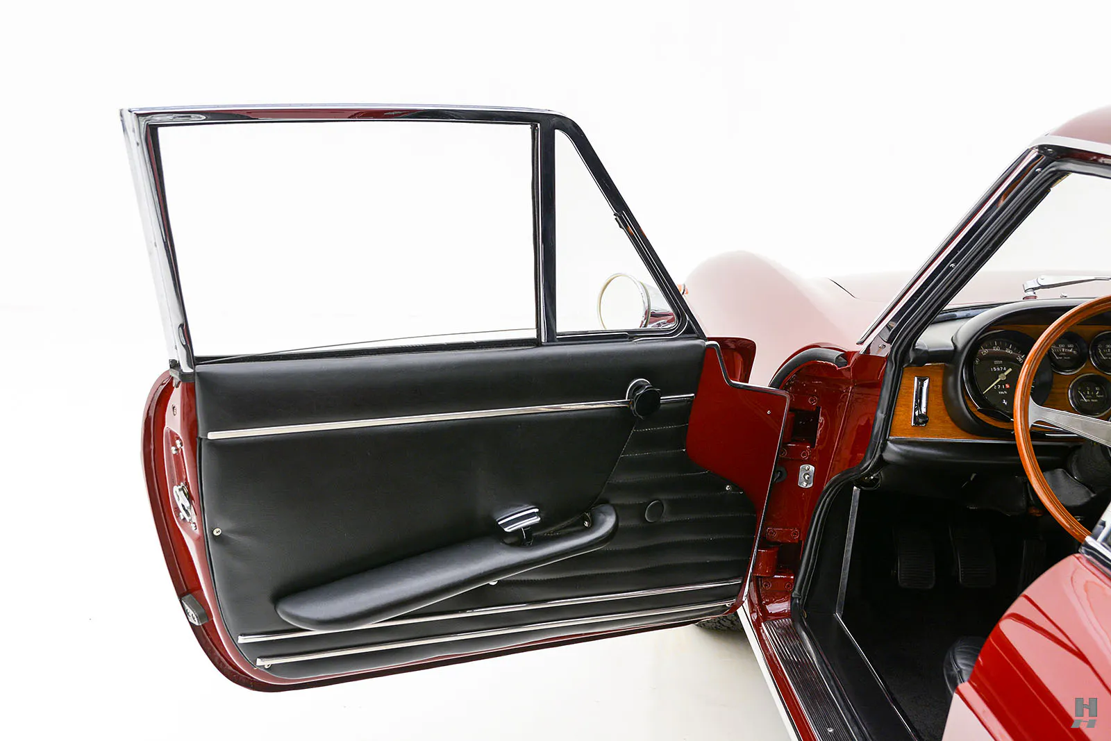 1967 Ferrari 330 GTC 2dr Coupe Courtesy of Hyman Ltd.
