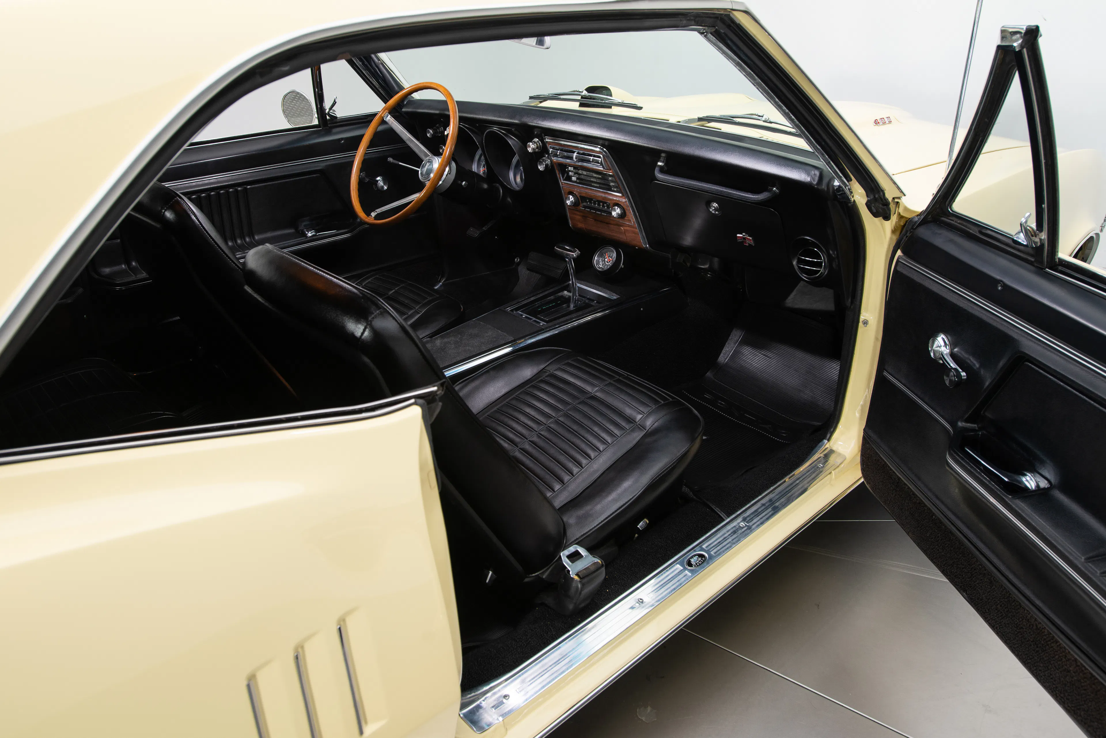 1967 Pontiac Firebird 400 2dr Hardtop Coupe Courtesy of RK Motors