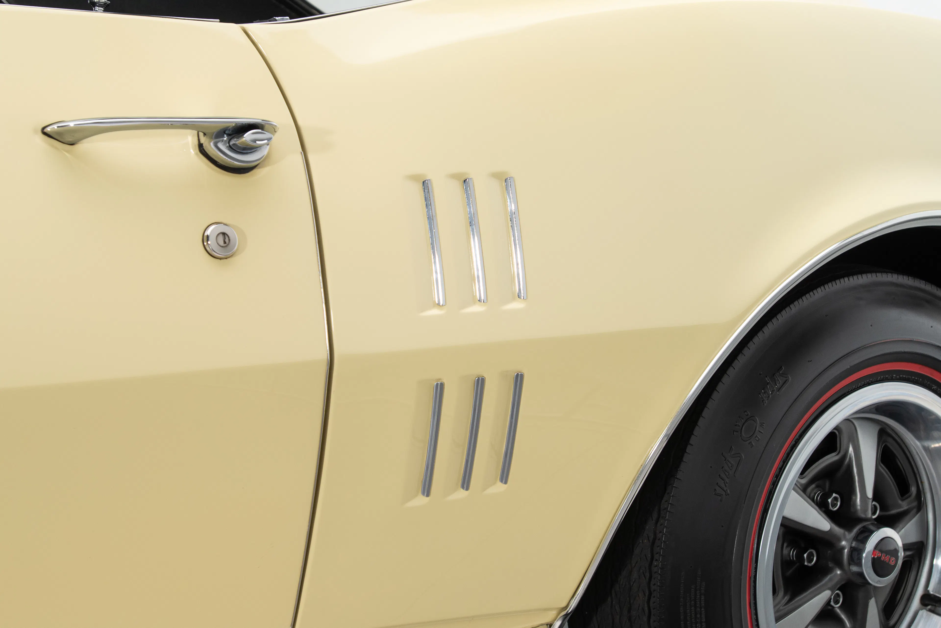 1967 Pontiac Firebird 400 2dr Hardtop Coupe Courtesy of RK Motors