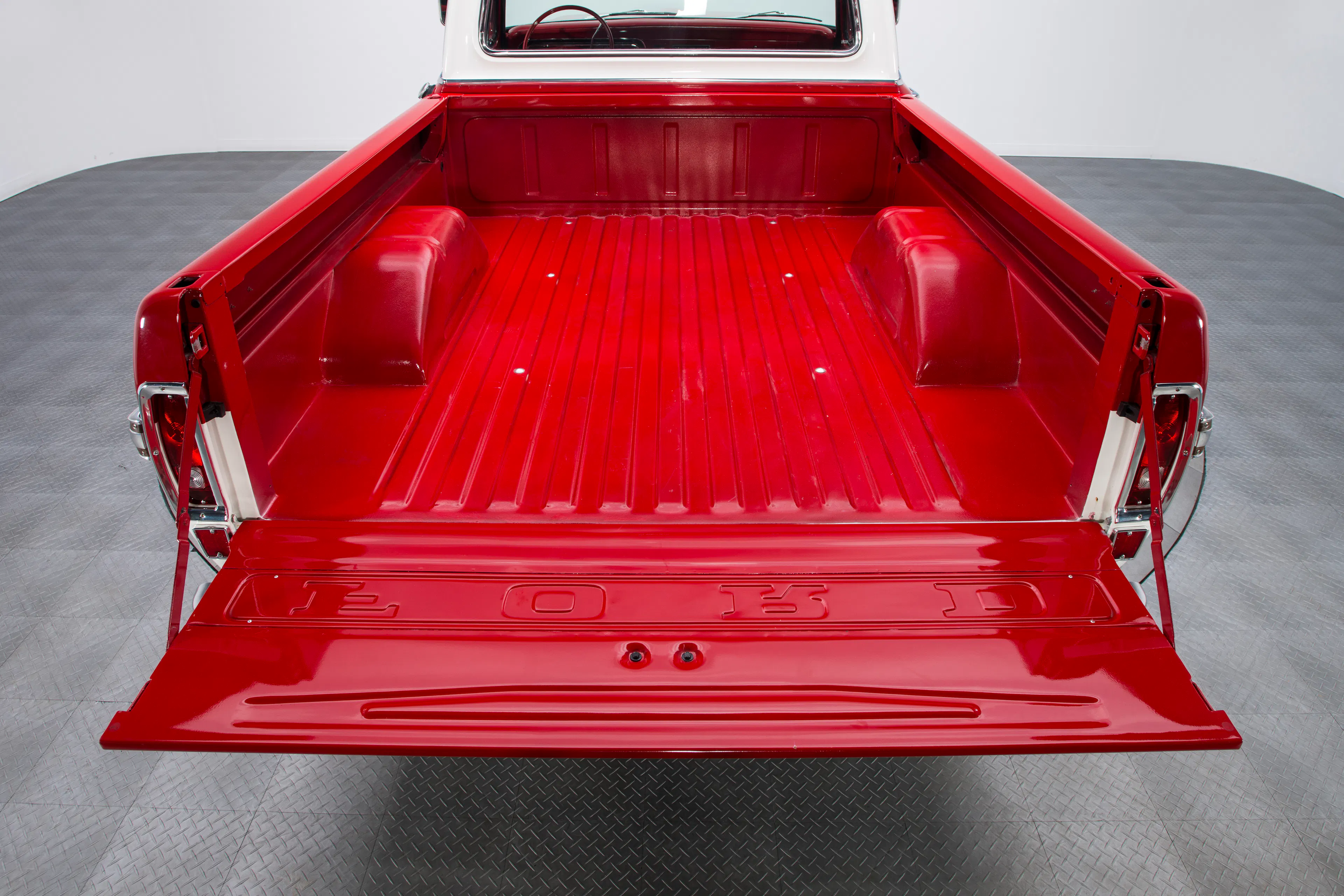 1970 Ford F-100 Ranger XLT 2dr Styleside Long Bed Courtesy of RK Motors