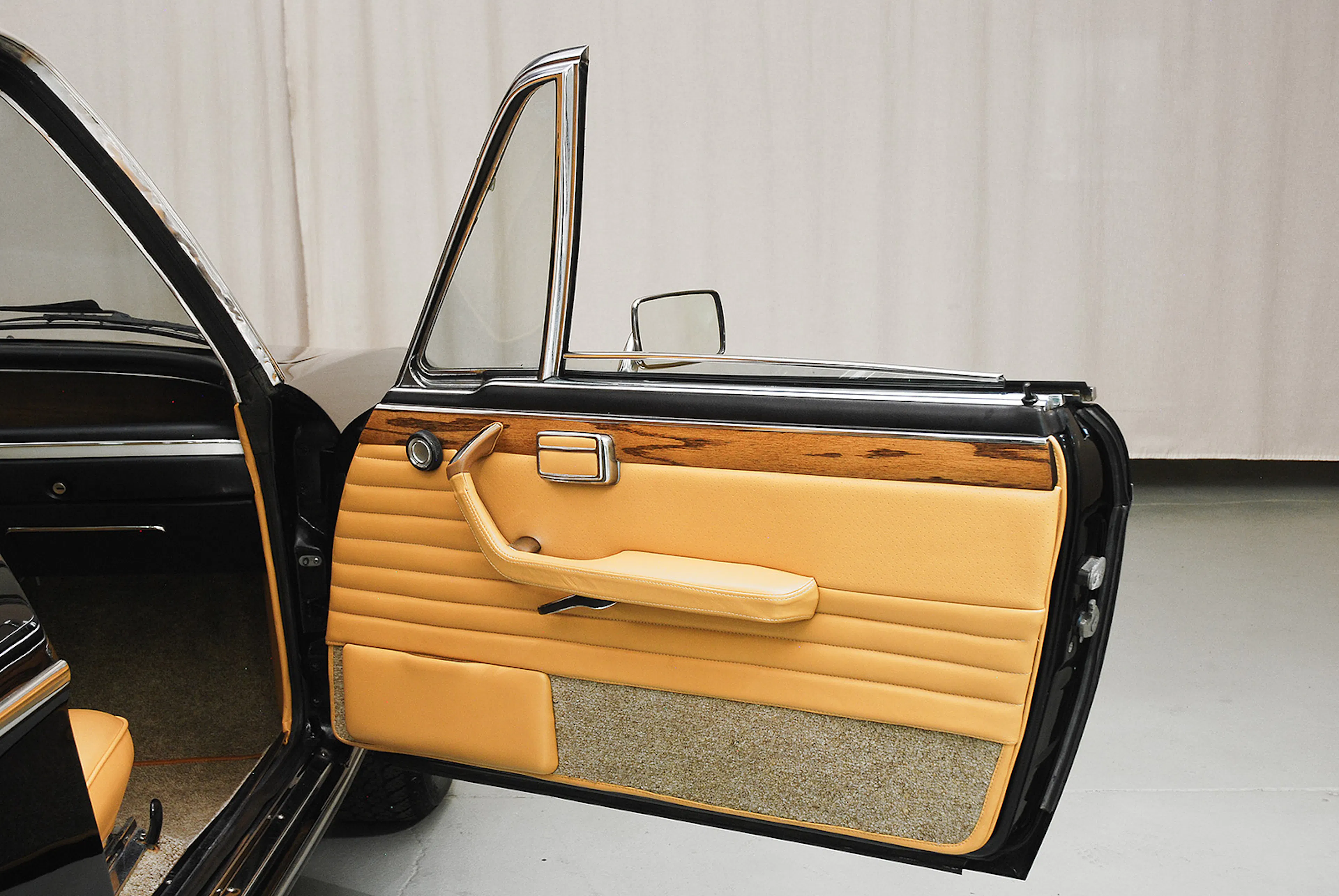 1974 BMW 3.0CS 2dr Coupe Courtesy of Hyman Ltd.