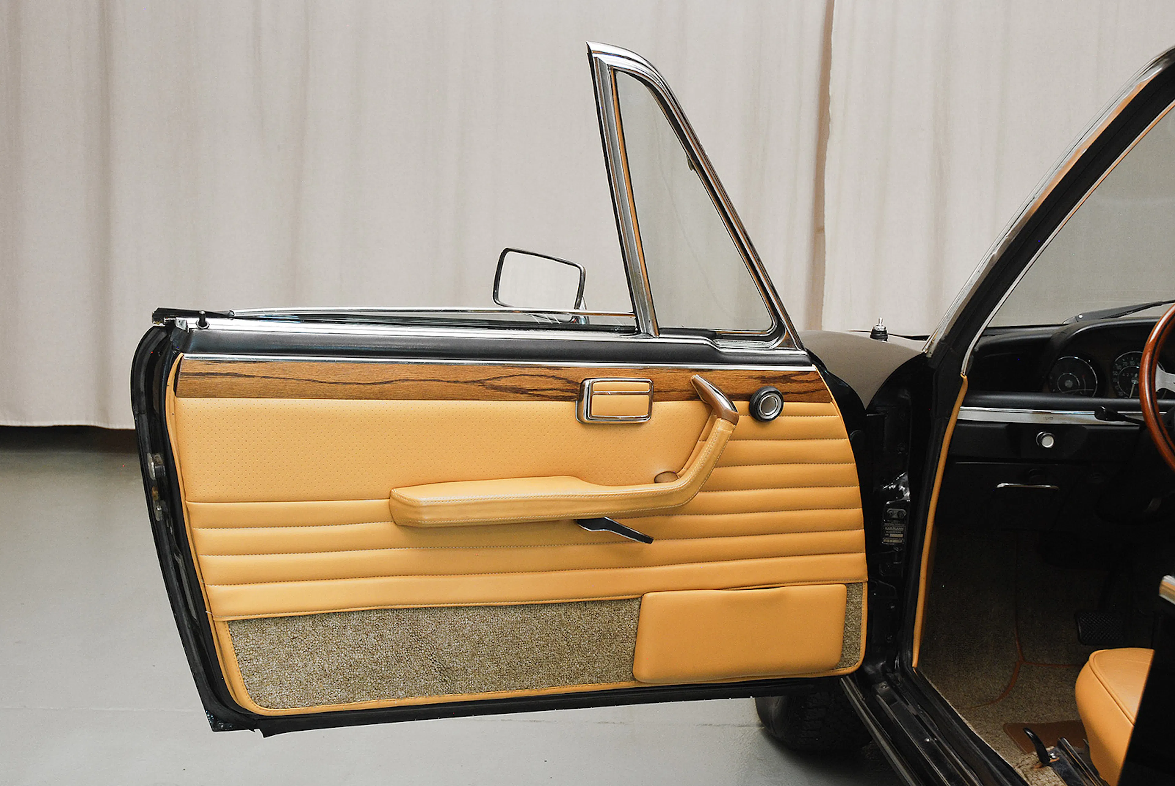 1974 BMW 3.0CS 2dr Coupe Courtesy of Hyman Ltd.