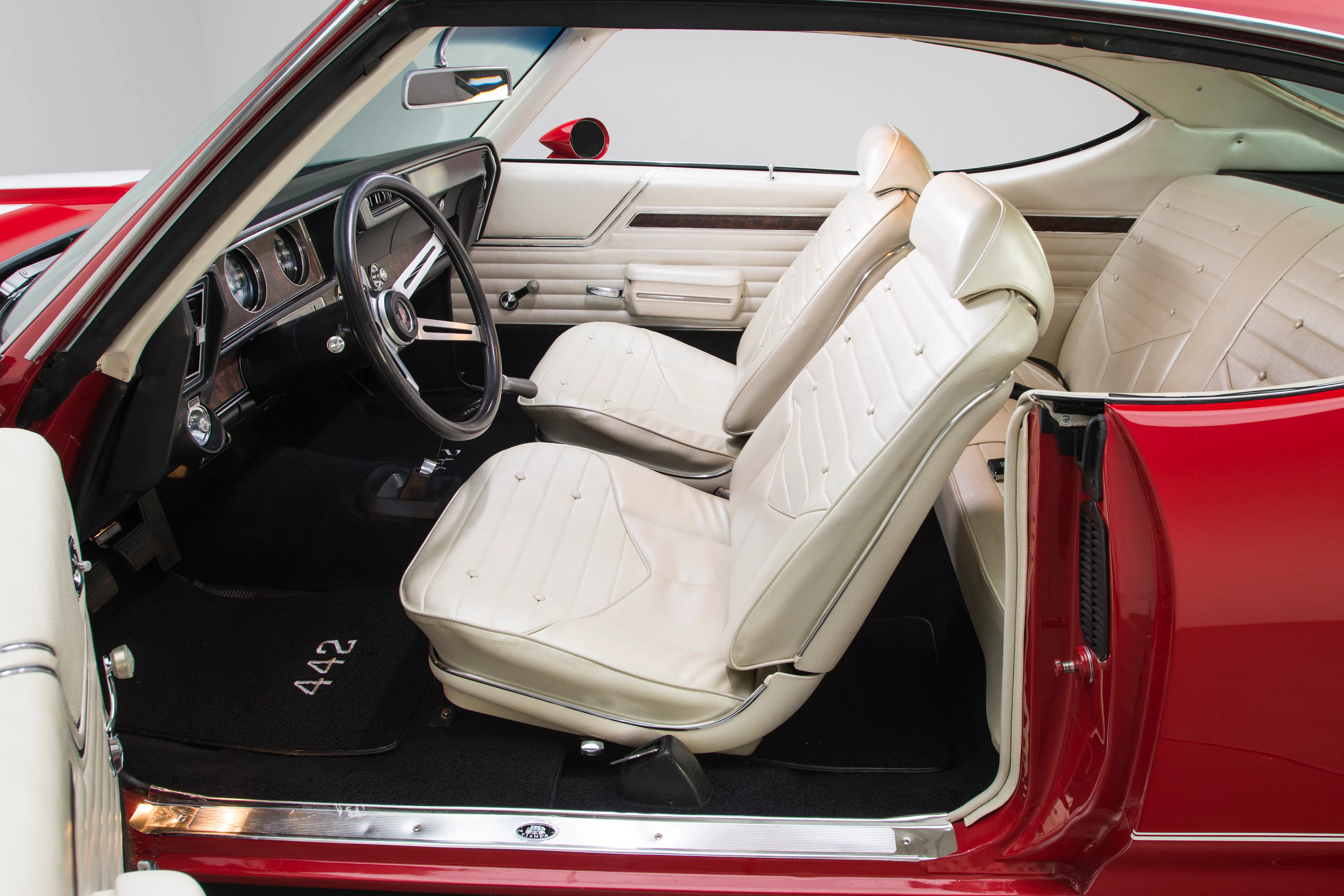 1970 Oldsmobile 4-4-2 2dr Sport Coupe Courtesy of RK Motors