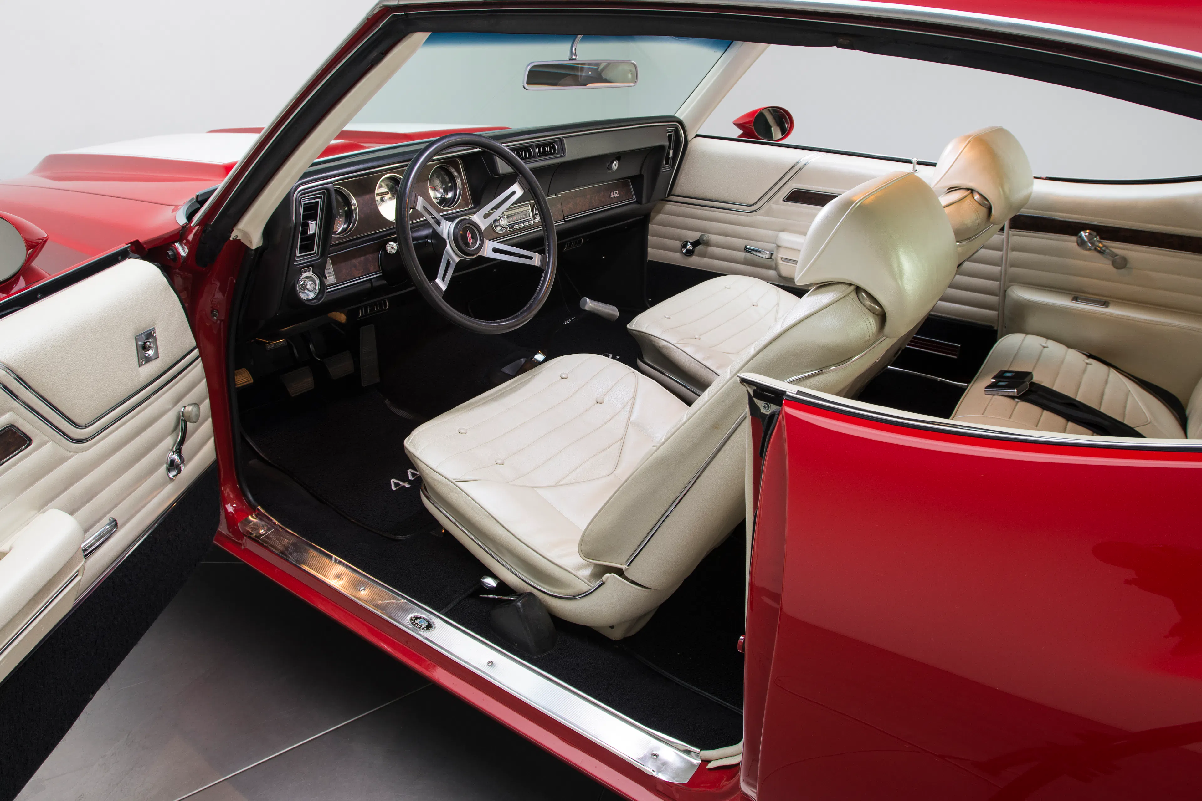 1970 Oldsmobile 4-4-2 2dr Sport Coupe Courtesy of RK Motors
