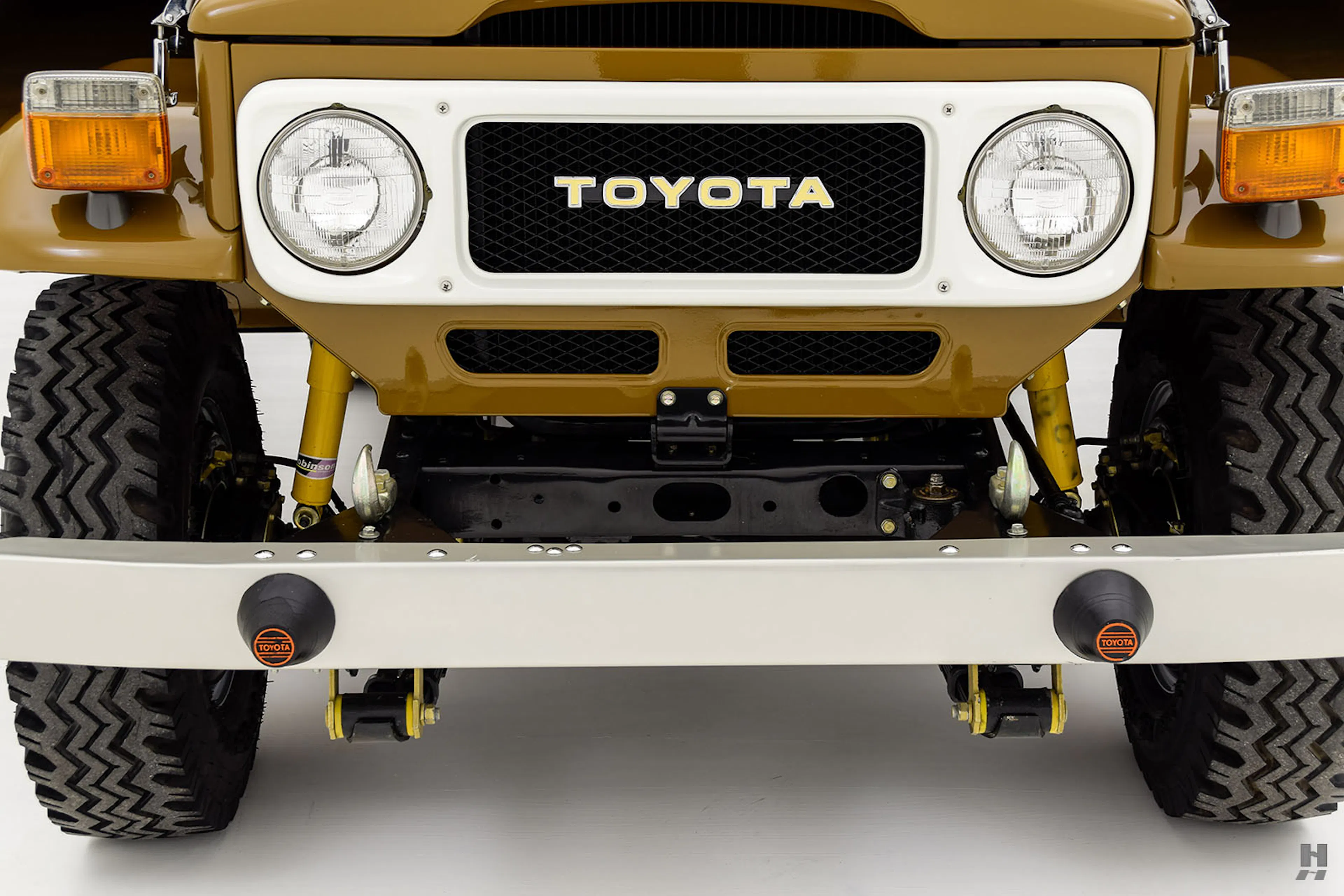 1981 Toyota Land Cruiser FJ40V 2dr Hardtop 4x4 Courtesy of Hyman Ltd.