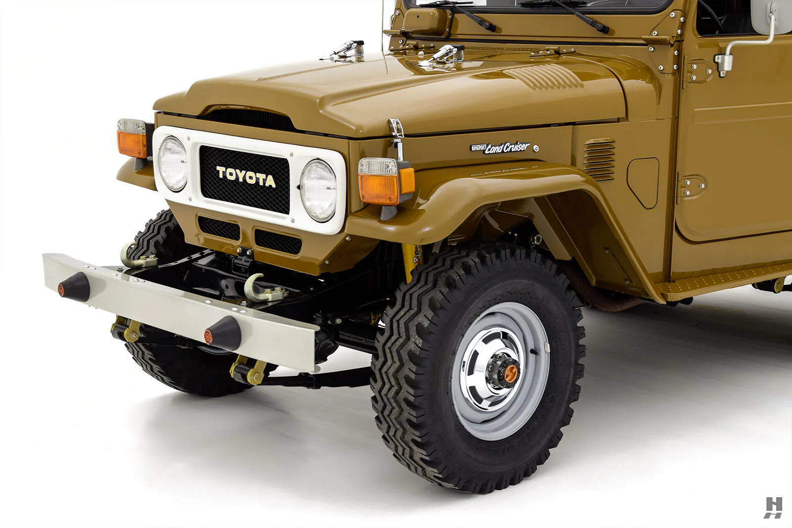 1981 Toyota Land Cruiser FJ40V 2dr Hardtop 4x4 Courtesy of Hyman Ltd.
