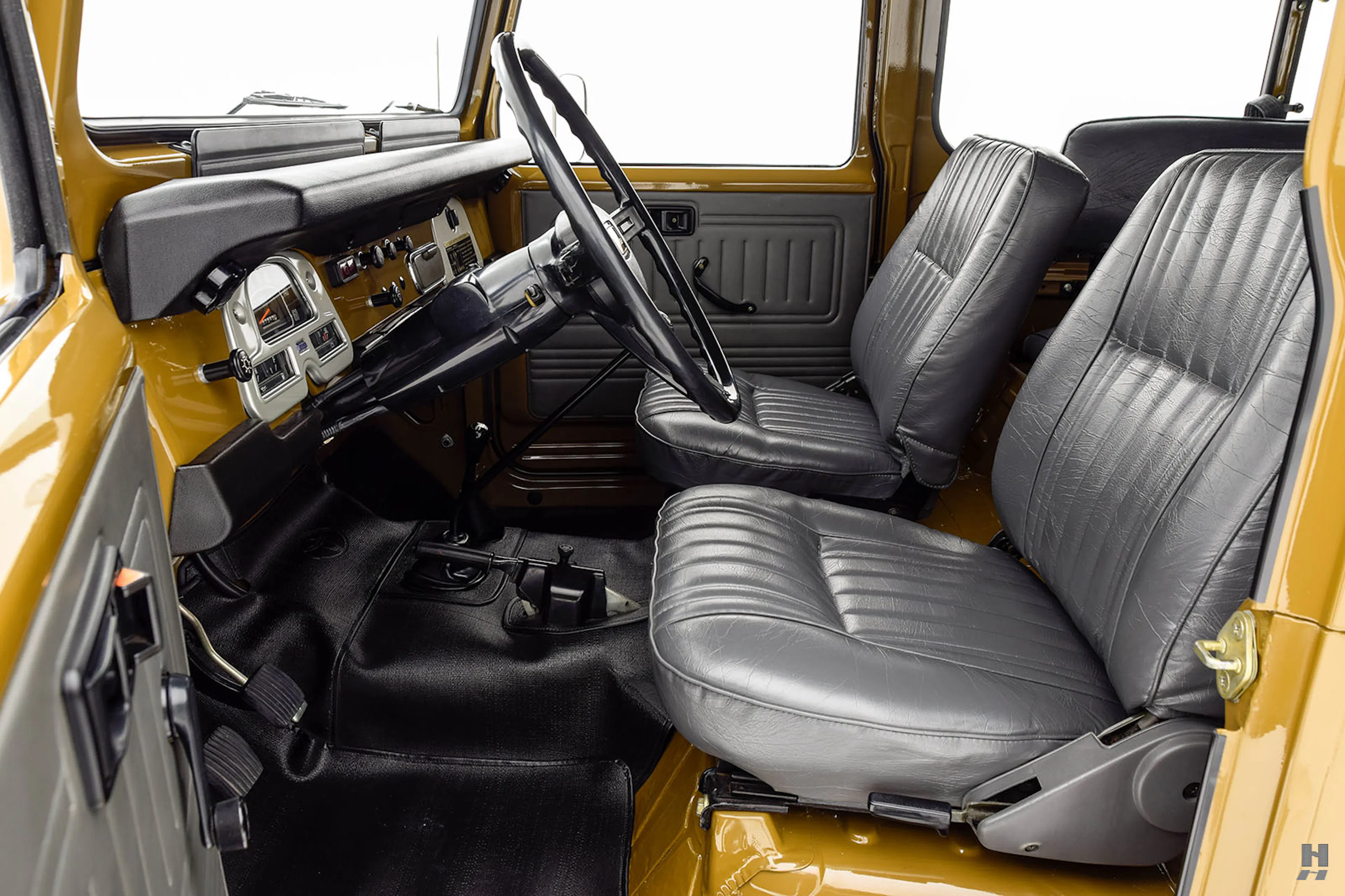 1981 Toyota Land Cruiser FJ40V 2dr Hardtop 4x4 Courtesy of Hyman Ltd.