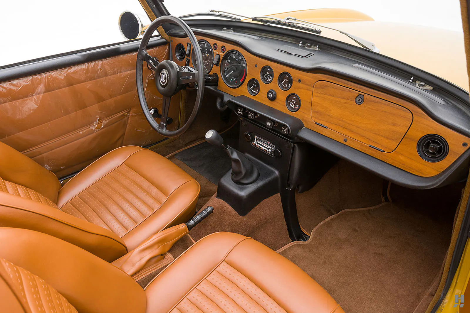 1971 Triumph TR6 2dr Convertible Courtesy of Hyman Ltd.