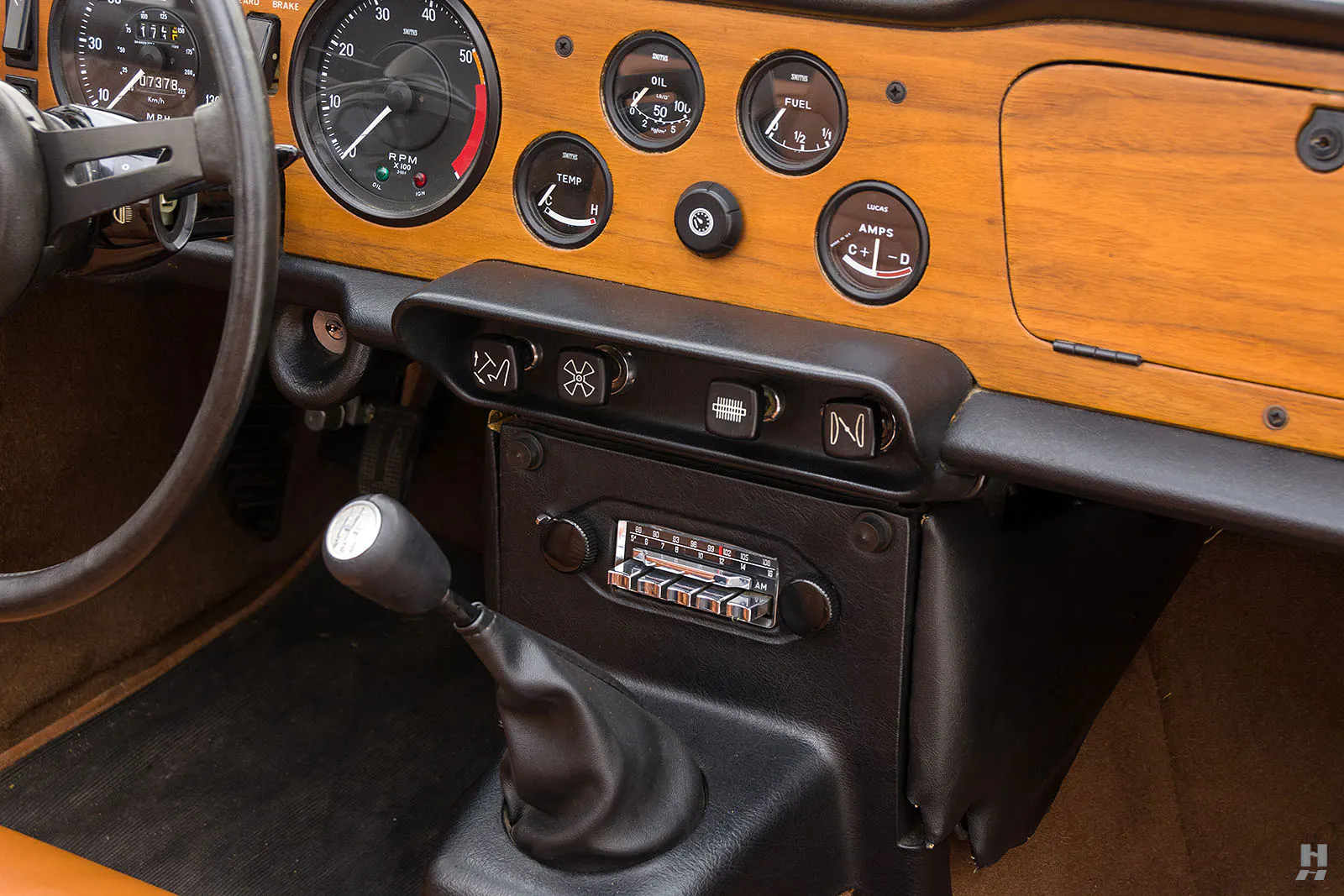1971 Triumph TR6 2dr Convertible Courtesy of Hyman Ltd.
