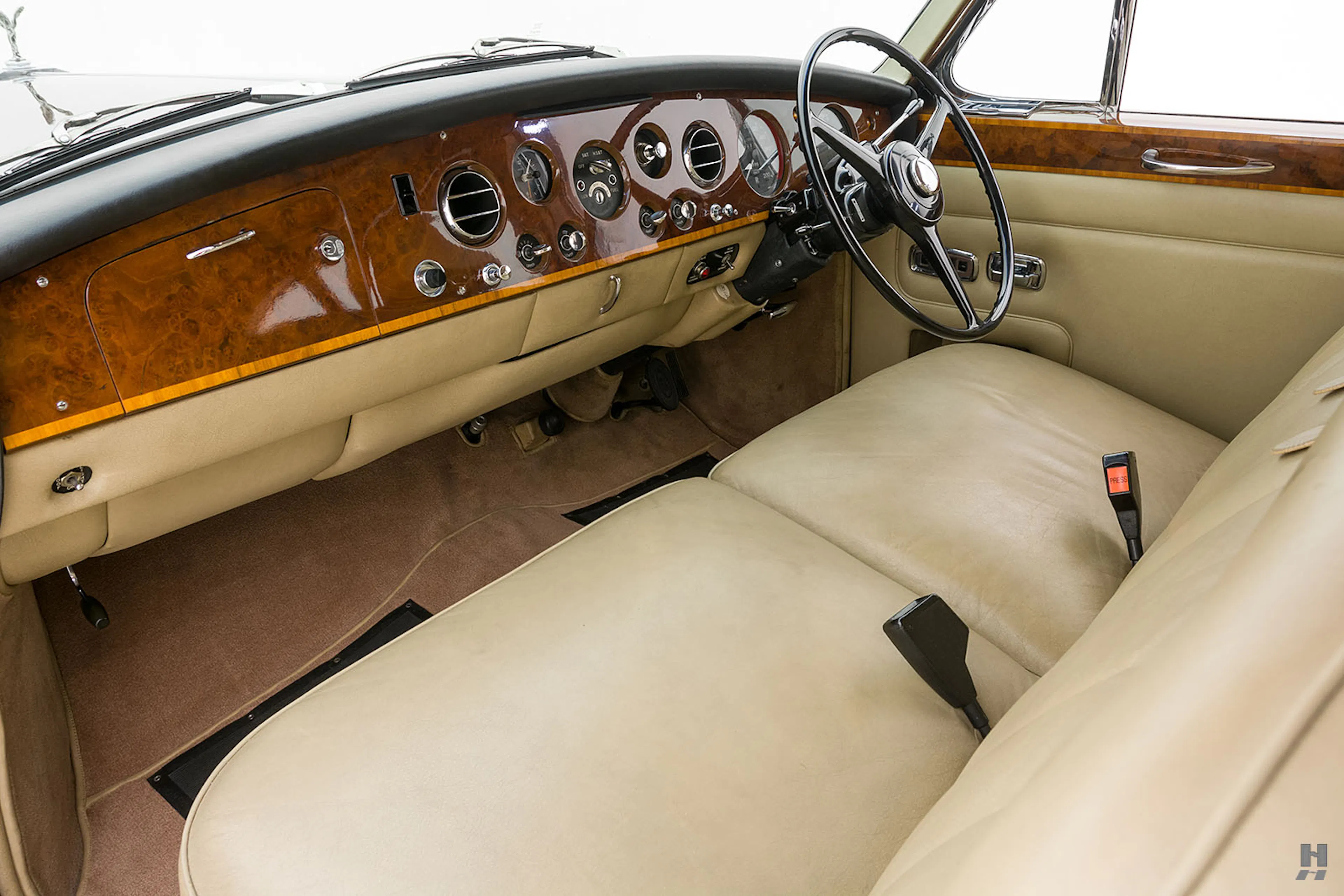 1975 Rolls-Royce Phantom VI 4dr Limousine Courtesy of Hyman Ltd.