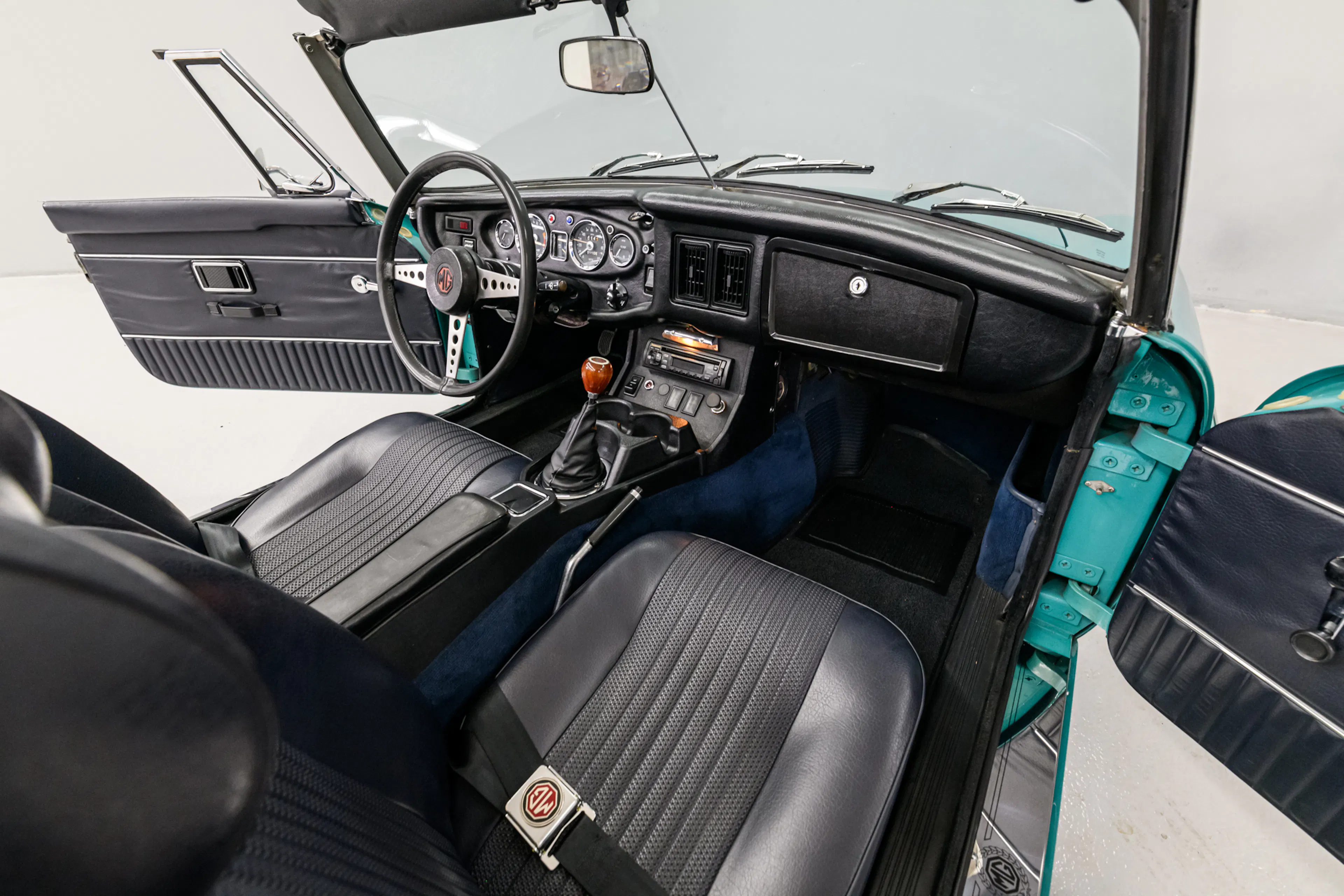 1972 MG MGB Mk III 2dr Roadster Courtesy of AutoBarn Classic Cars