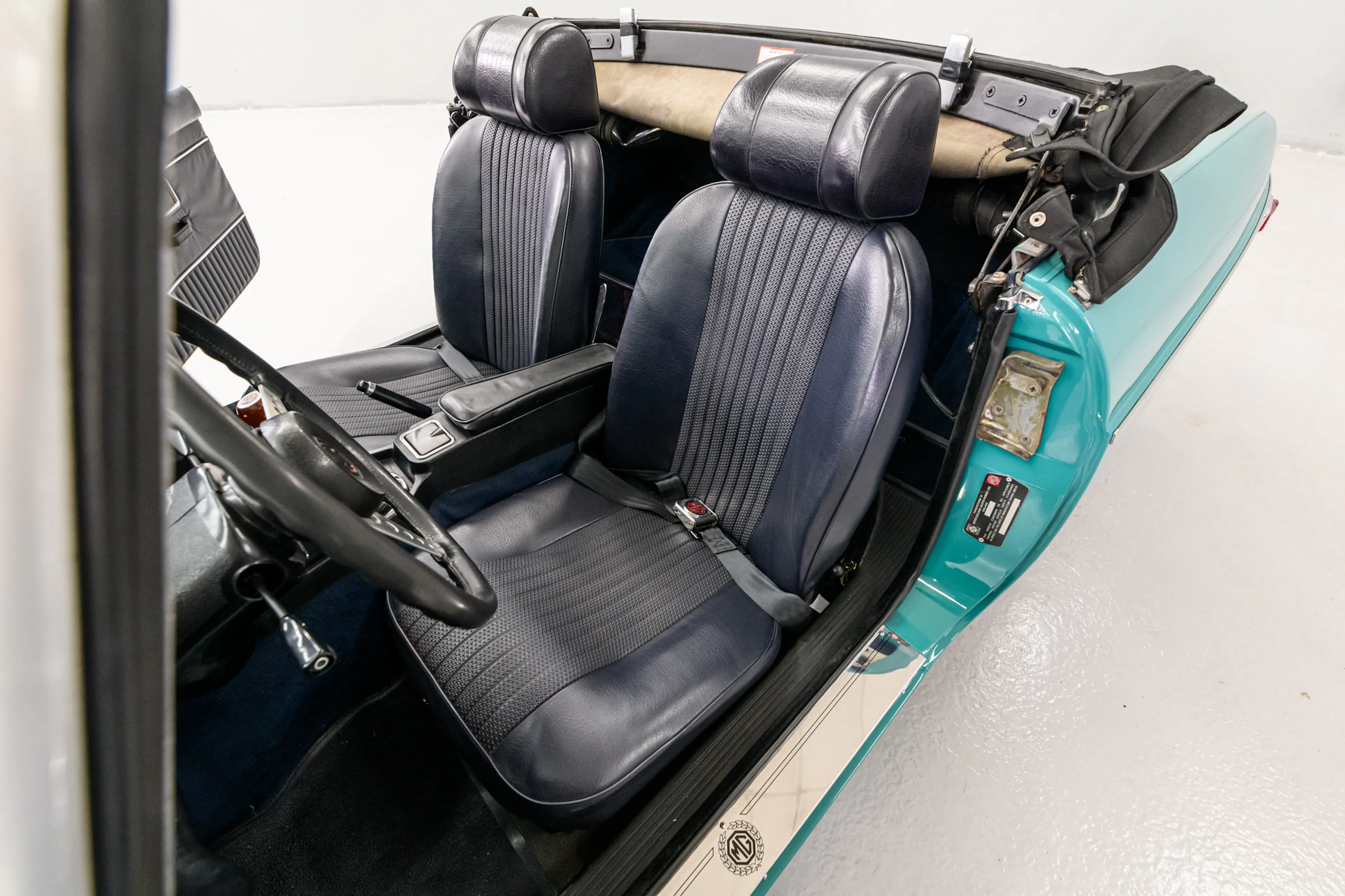 1972 MG MGB Mk III 2dr Roadster Courtesy of AutoBarn Classic Cars