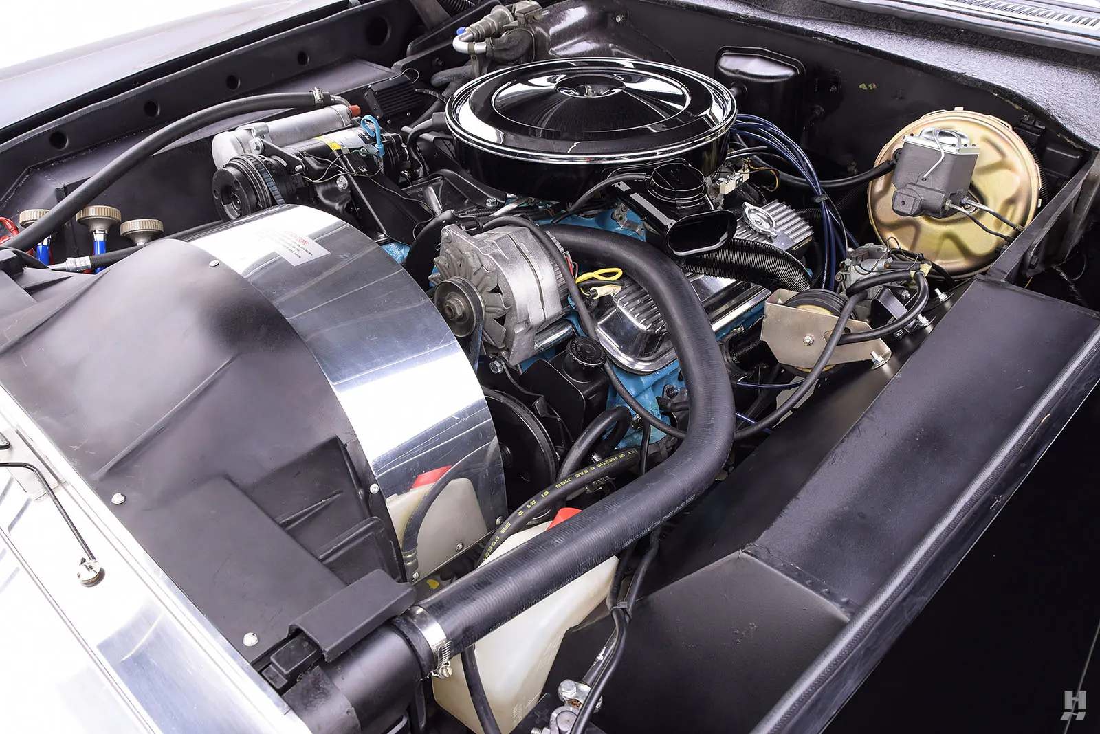 1972 Stutz Blackhawk 2dr Coupe Courtesy of Hyman Ltd.