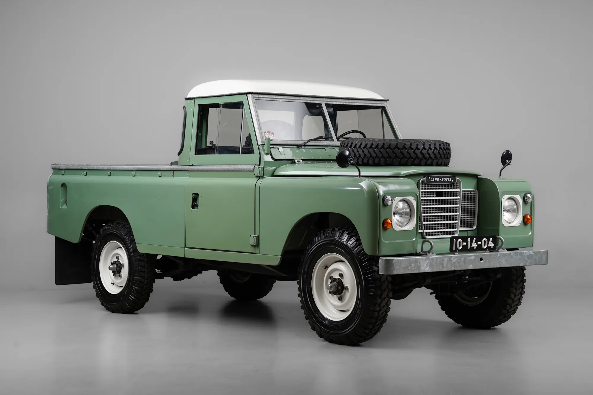 1971 Land Rover Series III 109 2dr Pickup 4x4 Courtesy of Canepa