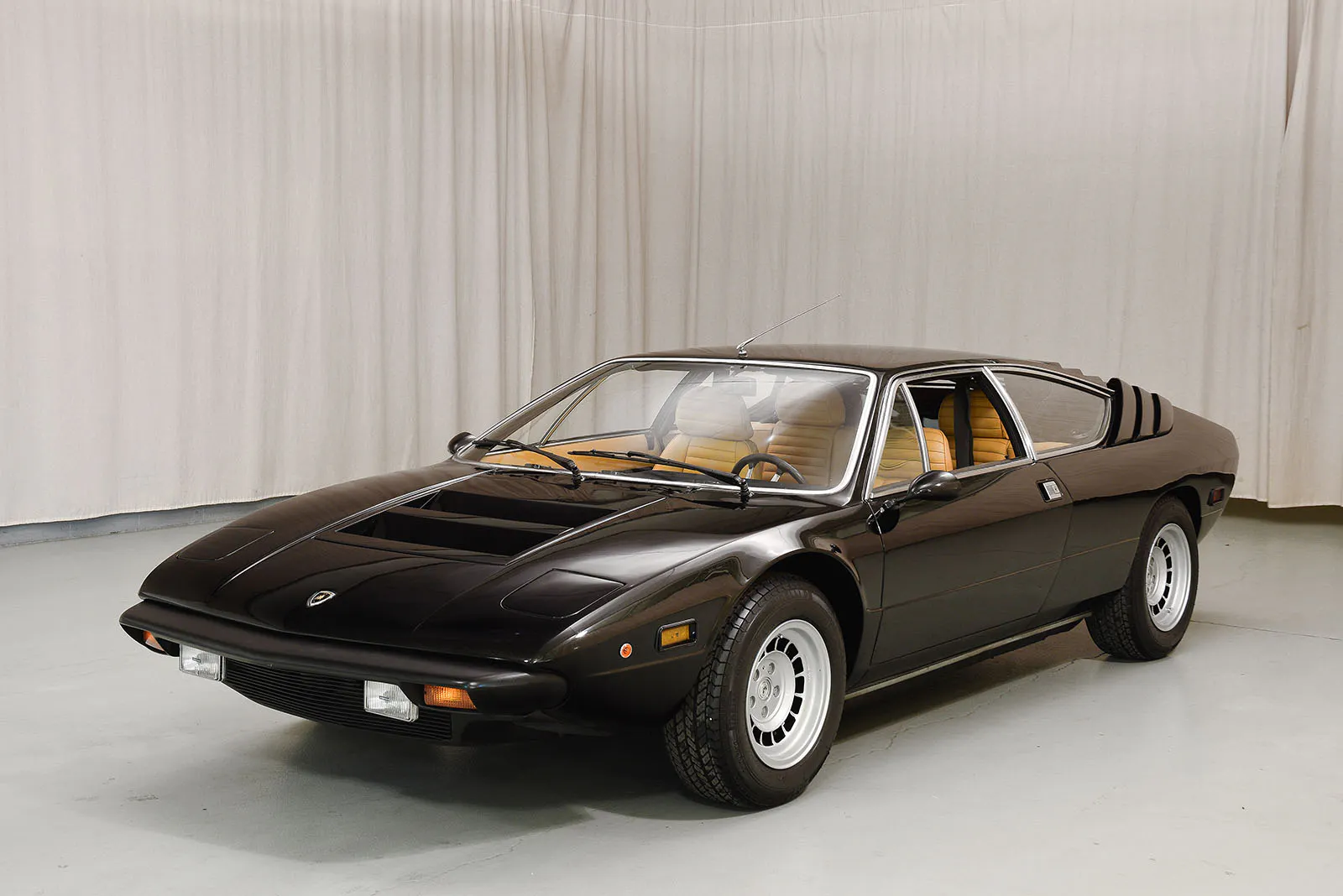 1975 Lamborghini Urraco P250 2dr Coupe Courtesy of Hyman Ltd.