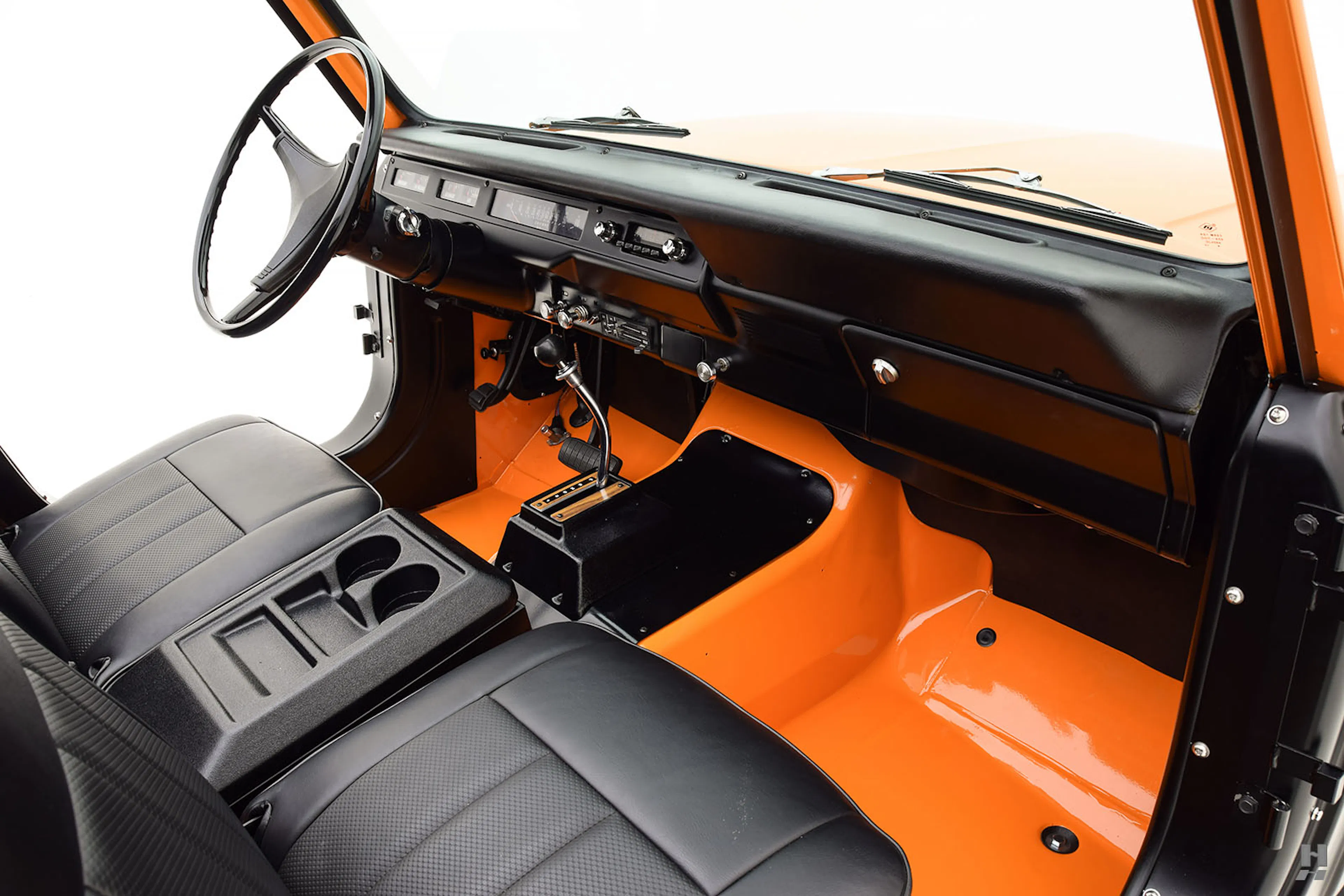 1978 International Scout II SII 2dr Sportop Utility 4x4 Courtesy of Hyman Ltd.