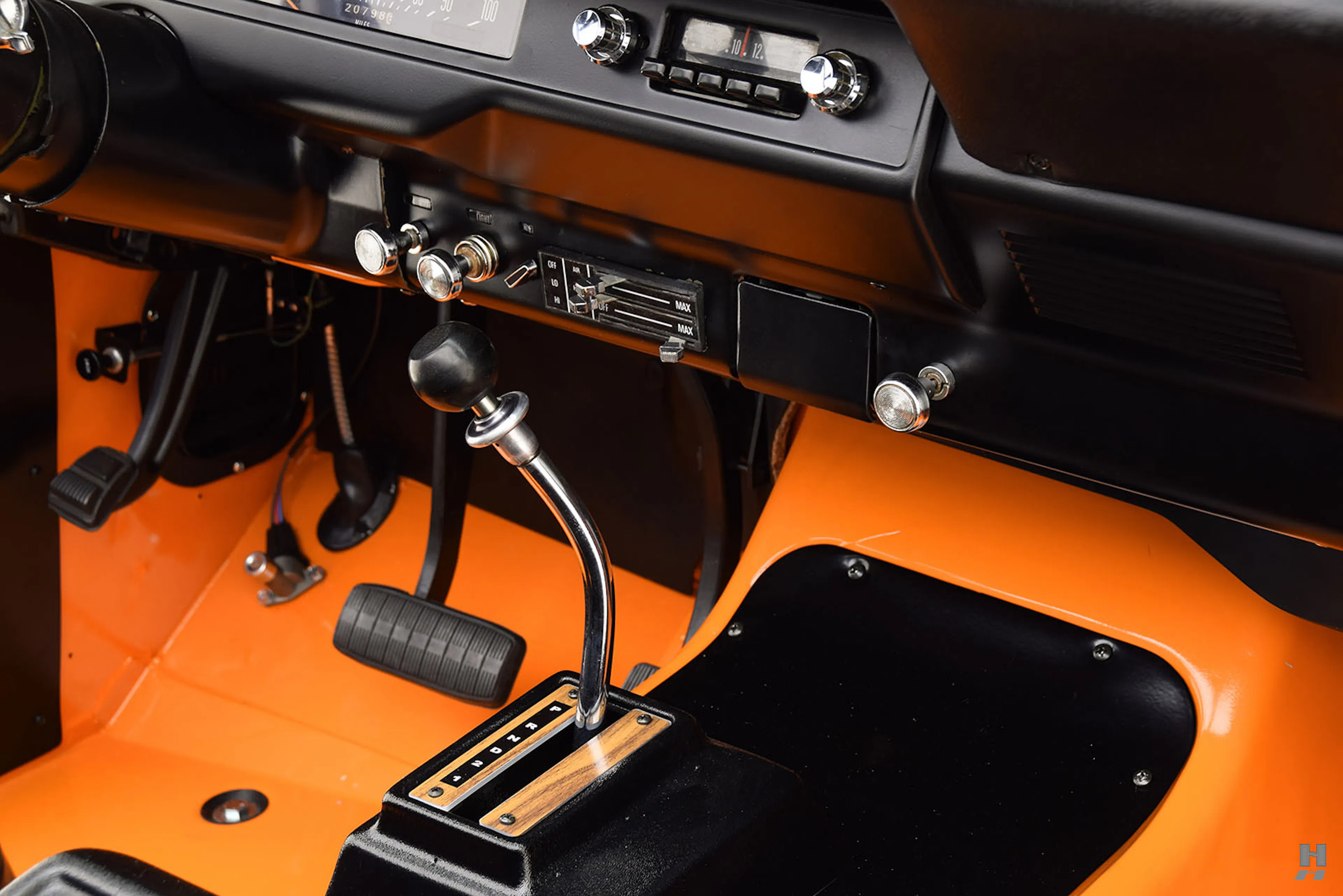 1978 International Scout II SII 2dr Sportop Utility 4x4 Courtesy of Hyman Ltd.