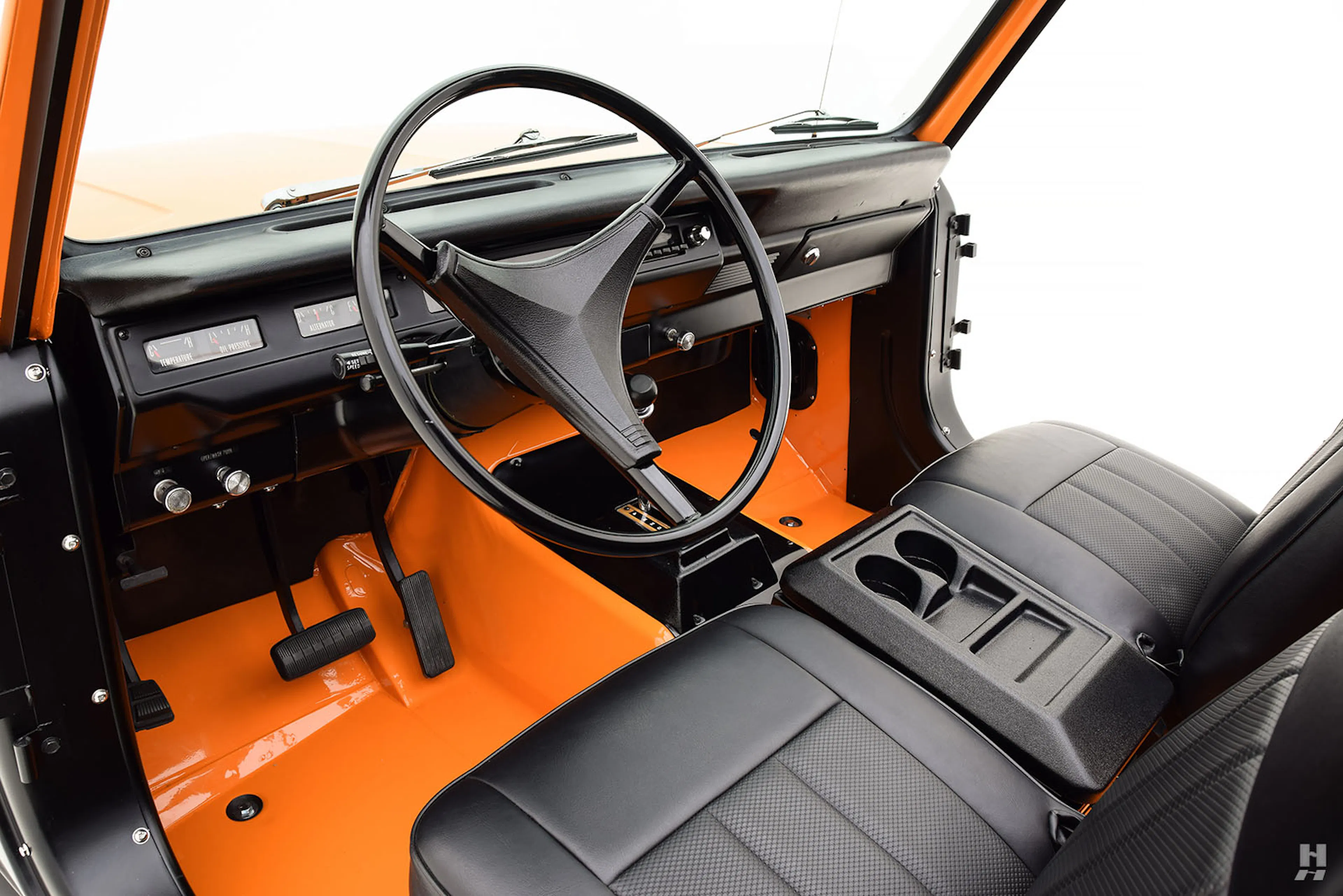 1978 International Scout II SII 2dr Sportop Utility 4x4 Courtesy of Hyman Ltd.