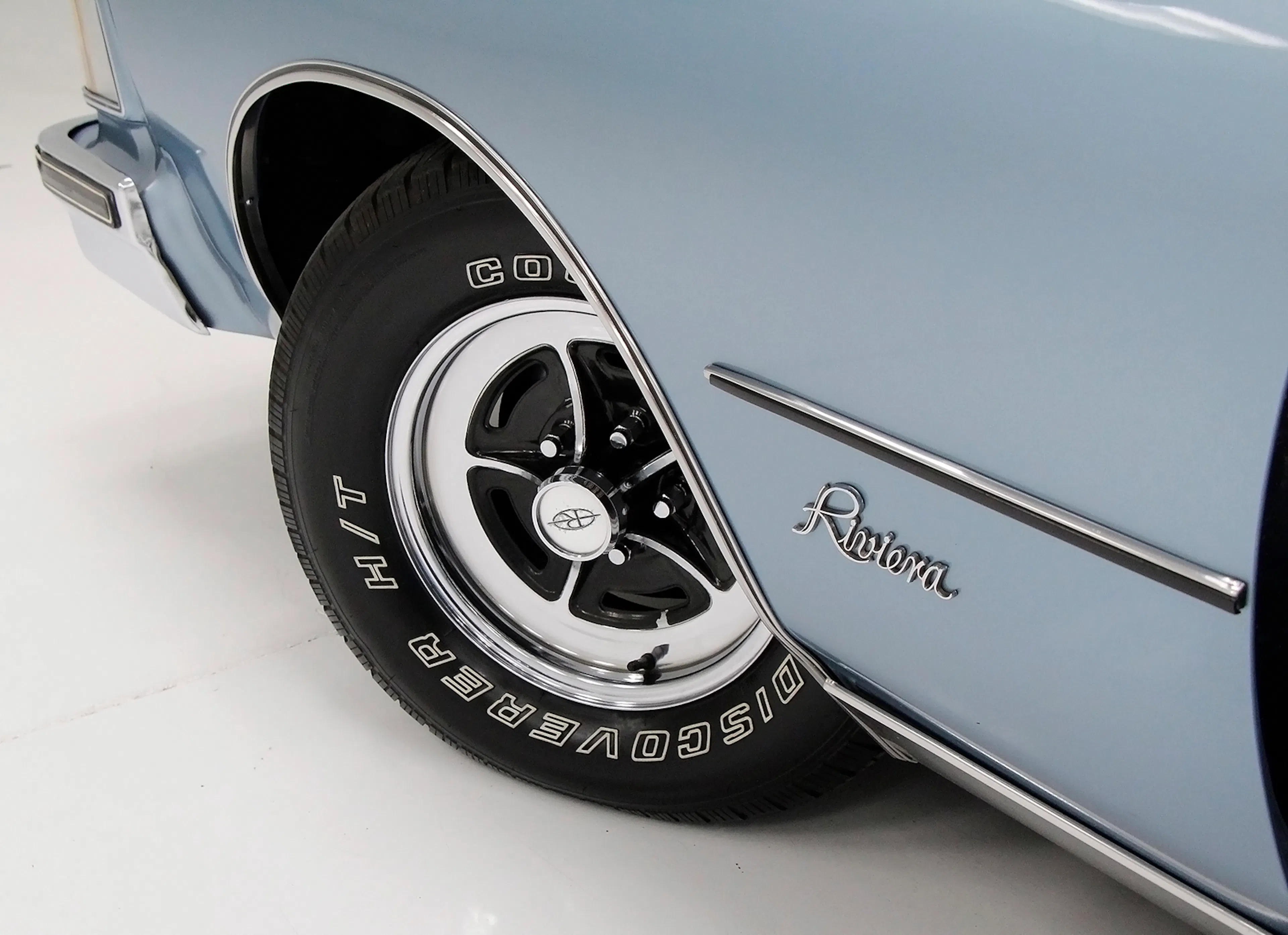 1975 Buick Riviera coupe courtesy Classic Auto Mall