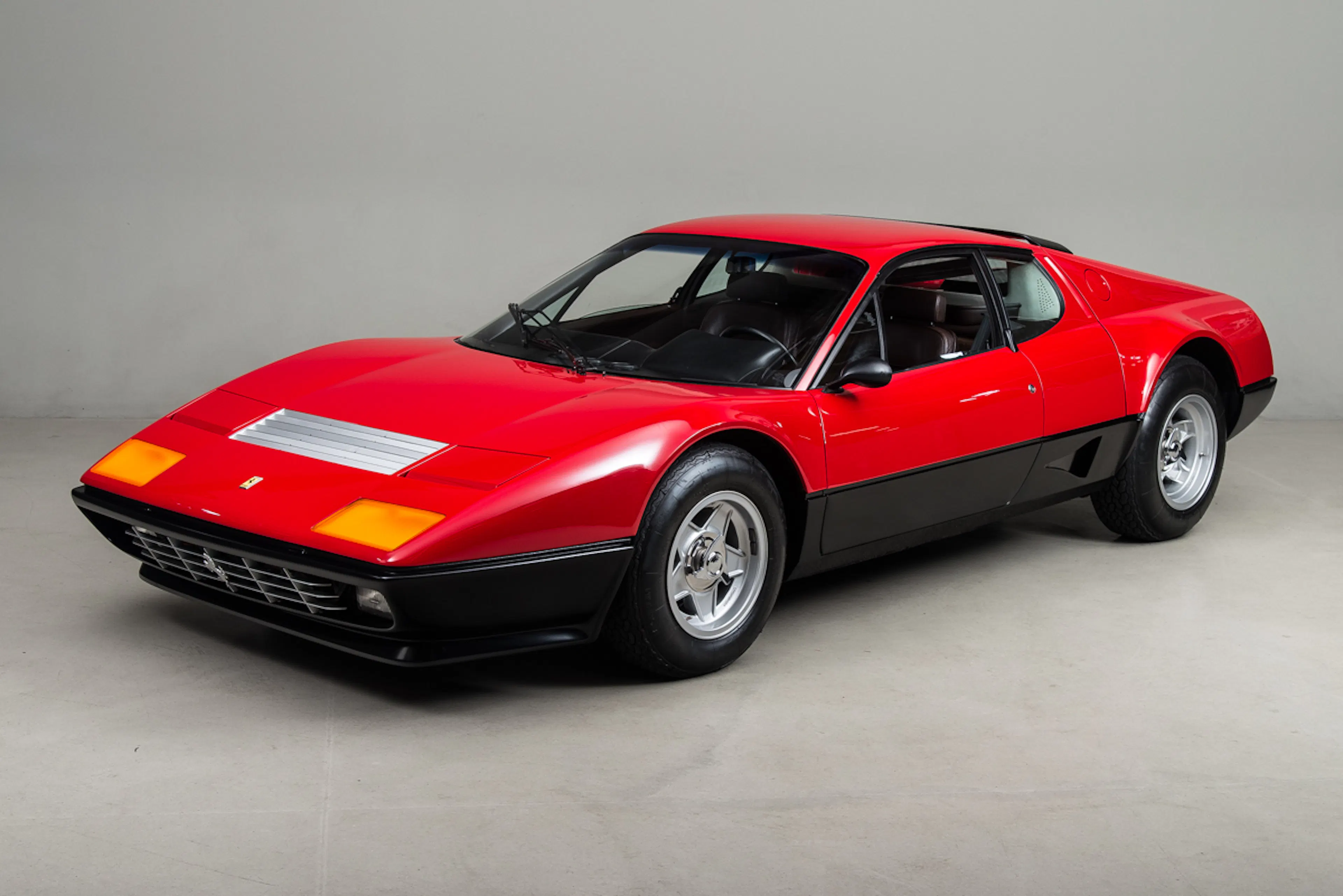 Ferrari 512 BBi 1981 Scala 1:18 – Modello Rosso KK-Scale KKDC180541
