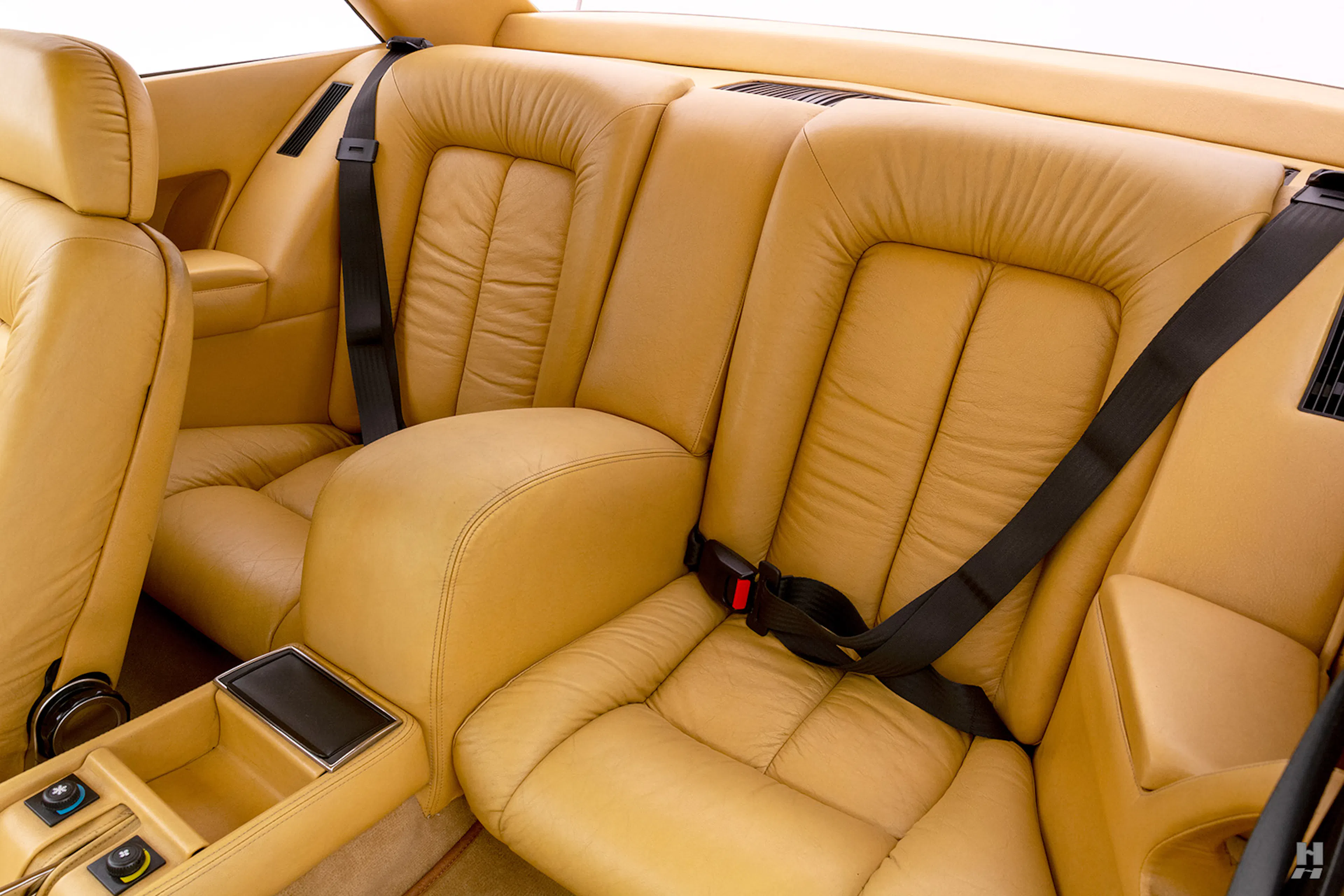 1985 Ferrari 400i 2dr 2+2 Coupe Courtesy of Hyman Ltd.