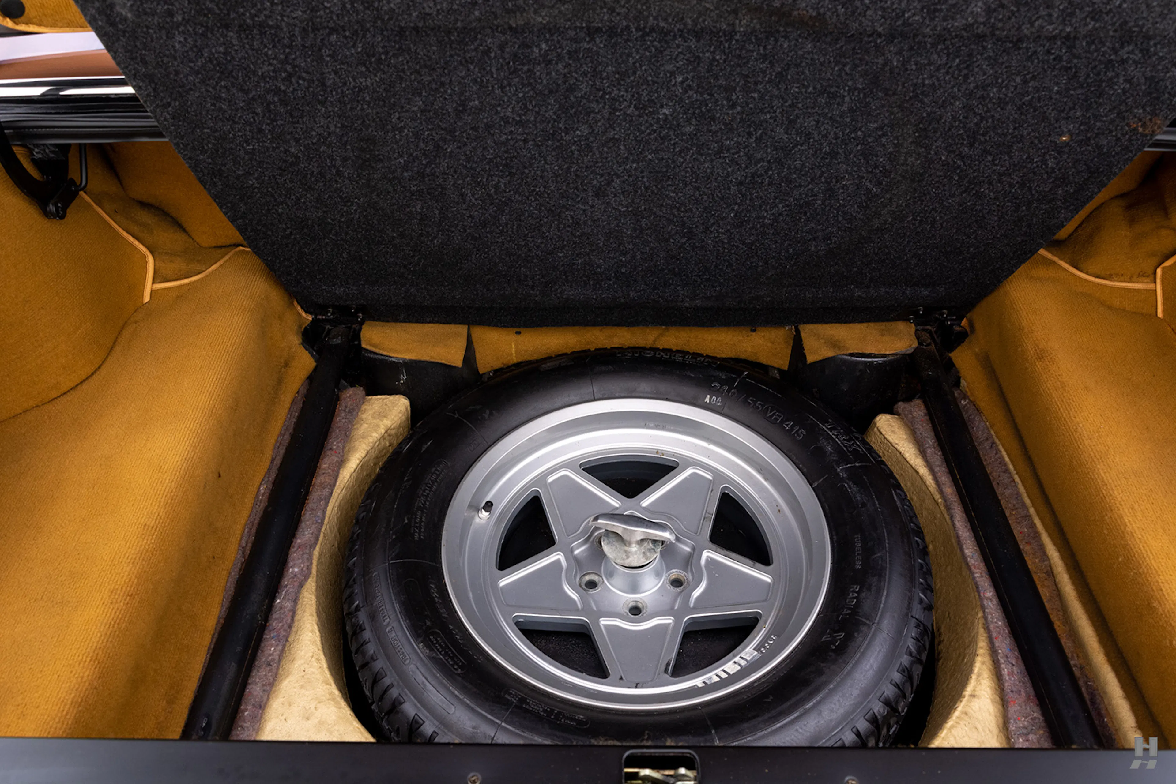 1985 Ferrari 400i 2dr 2+2 Coupe Courtesy of Hyman Ltd.