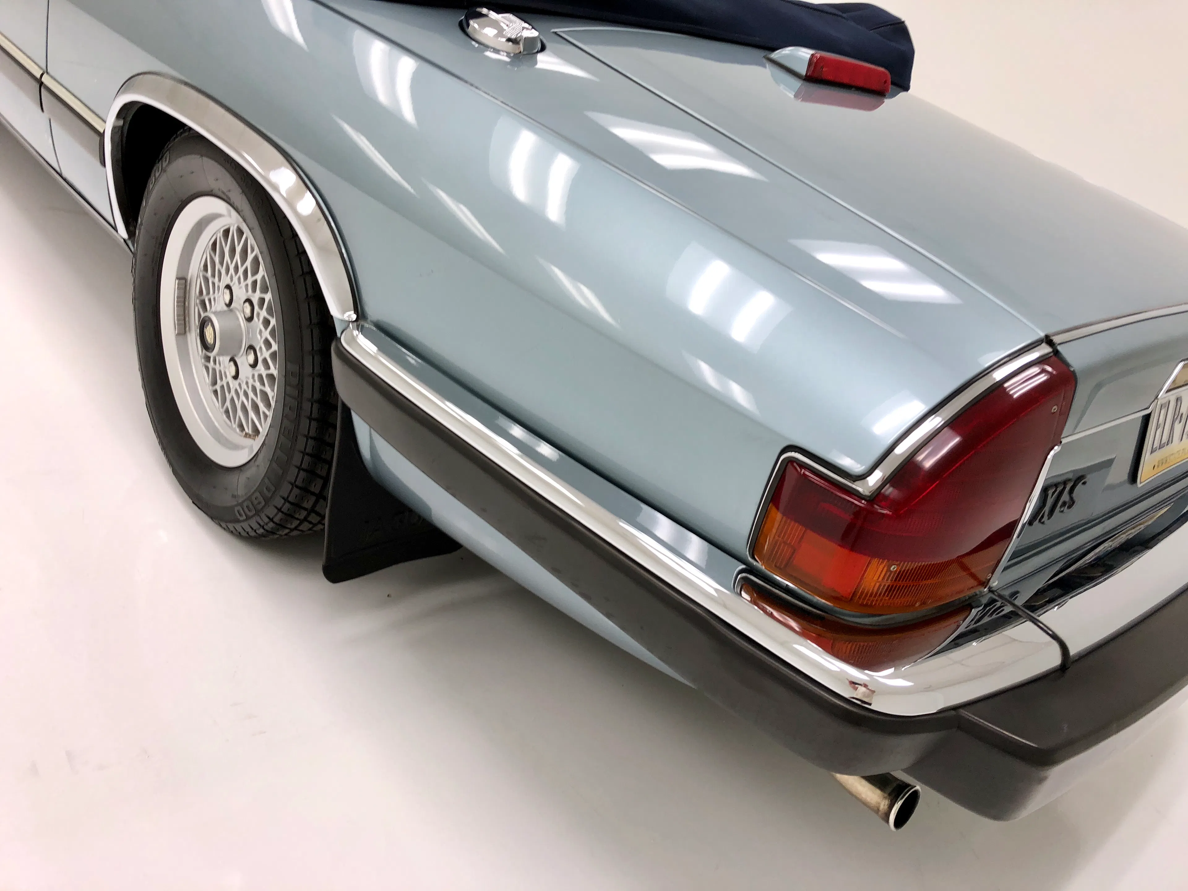 1990 Jaguar XJ-S 2dr Convertible Courtesy of Classic Auto Mall