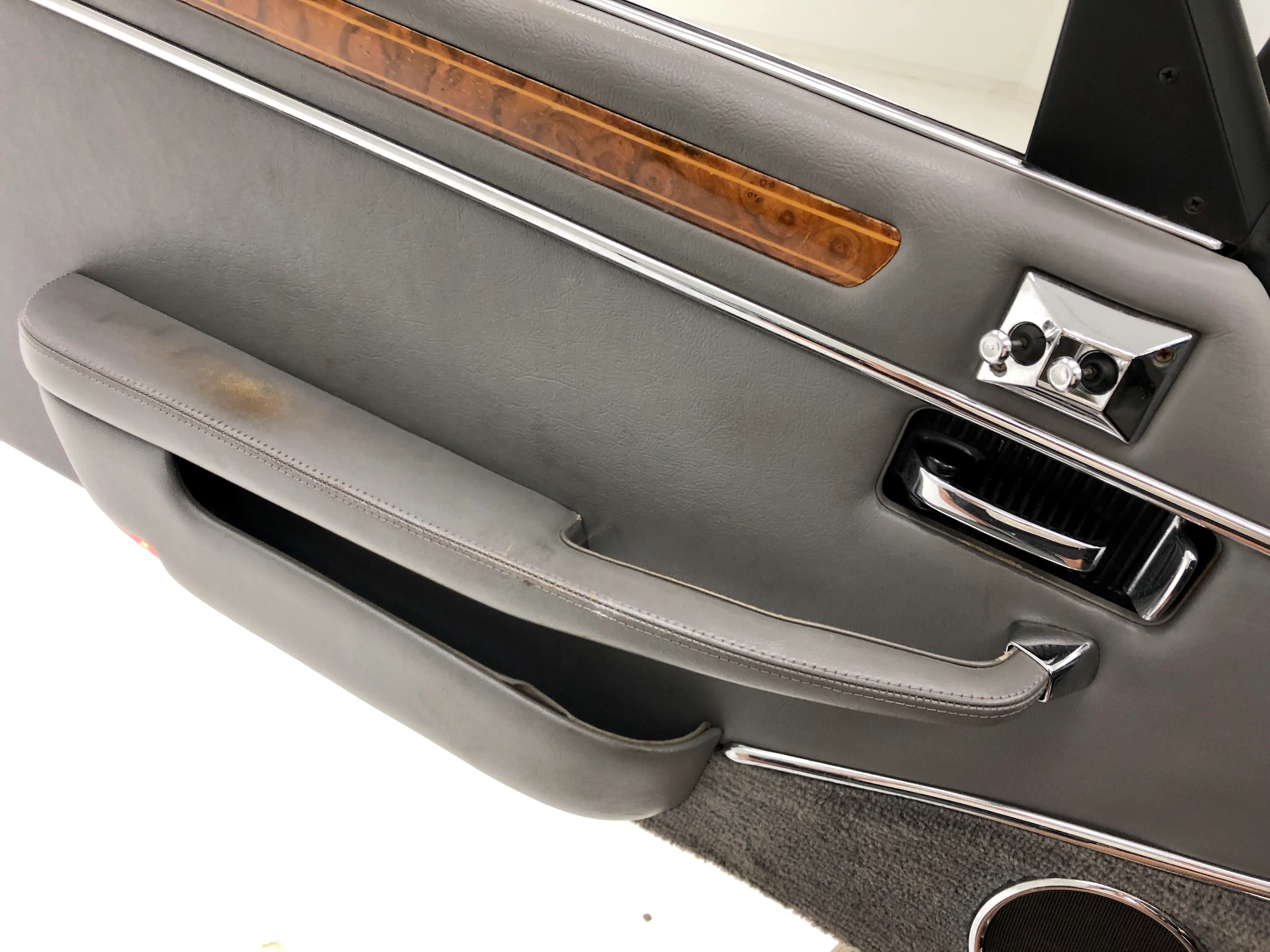 1990 Jaguar XJ-S 2dr Convertible Courtesy of Classic Auto Mall