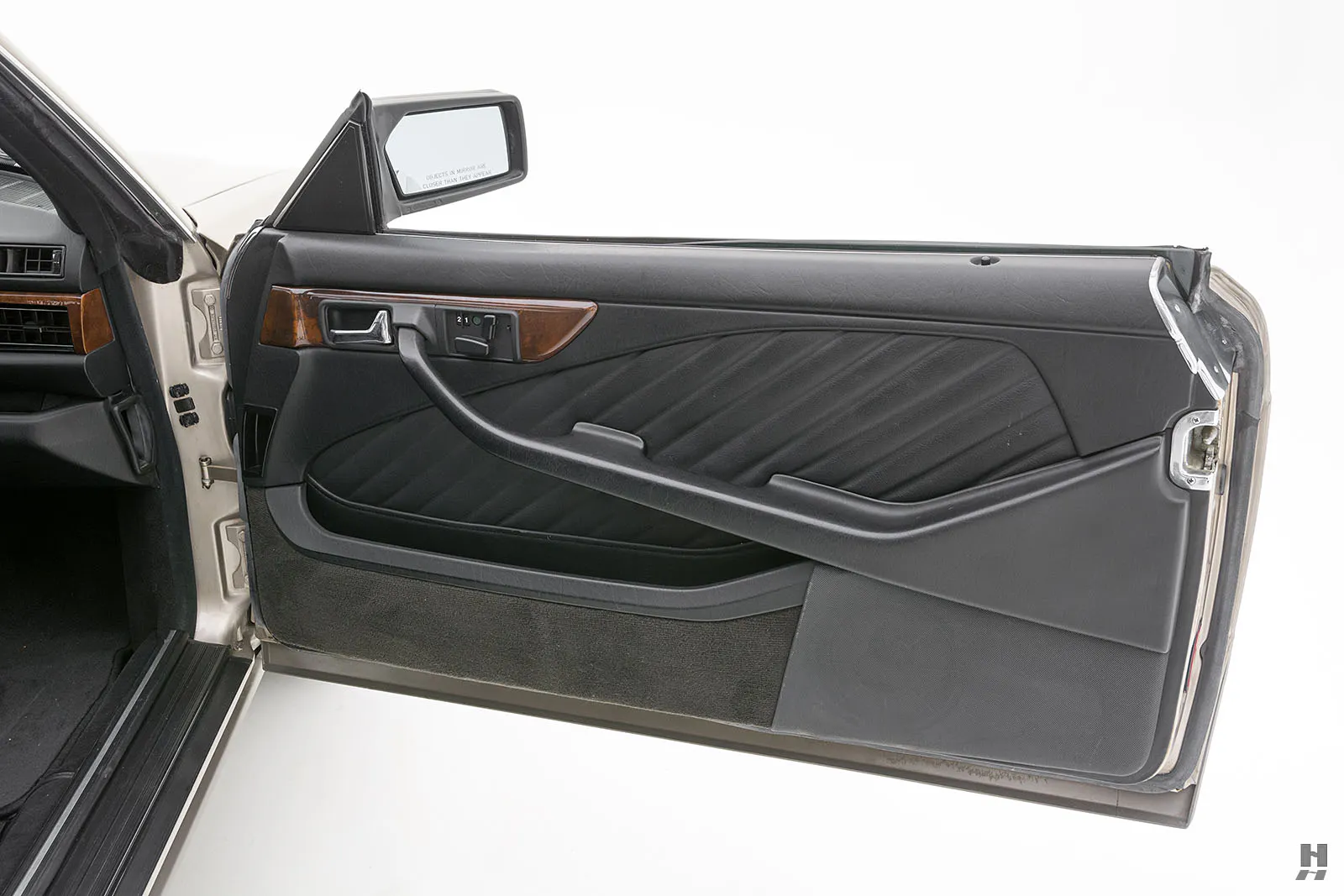 1991 Mercedes-Benz 560SEC 2dr Coupe Courtesy of Hyman Ltd.