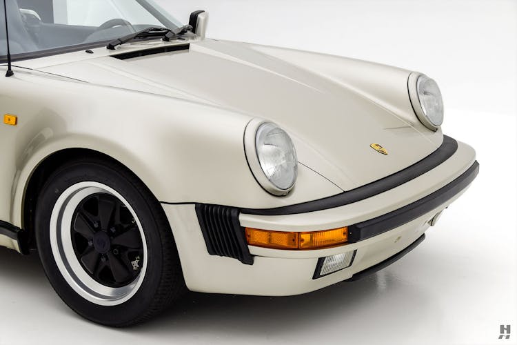 1986 Porsche 911 Carrera | Hagerty Valuation Tools