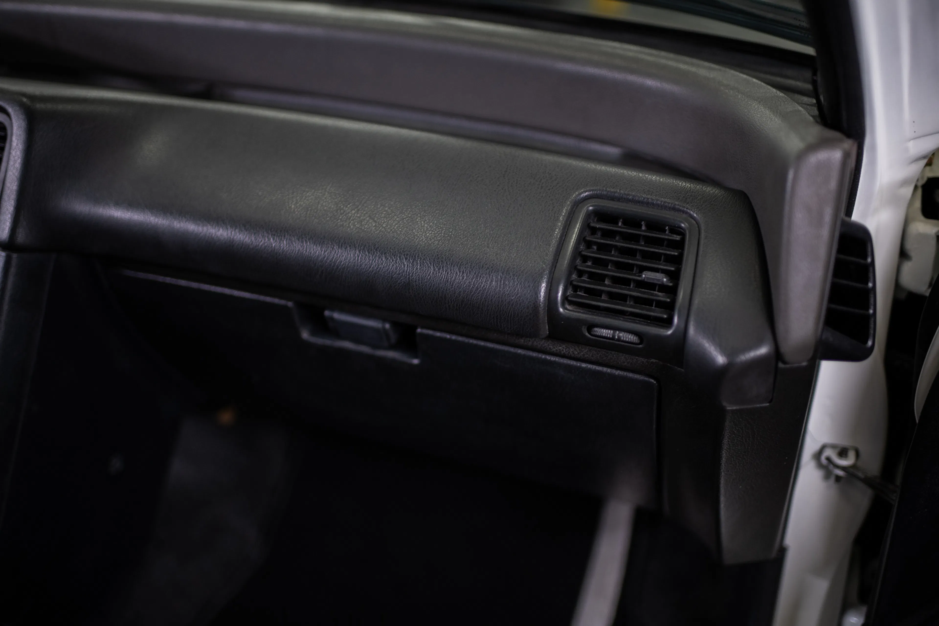 1990 Honda CRX Si 2dr Coupe Courtesy of Kaiser Kars