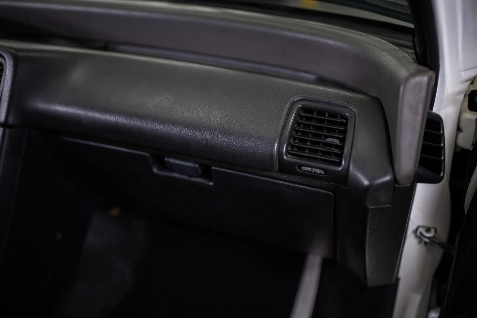 1990 Honda CRX Si 2dr Coupe Courtesy of Kaiser Kars