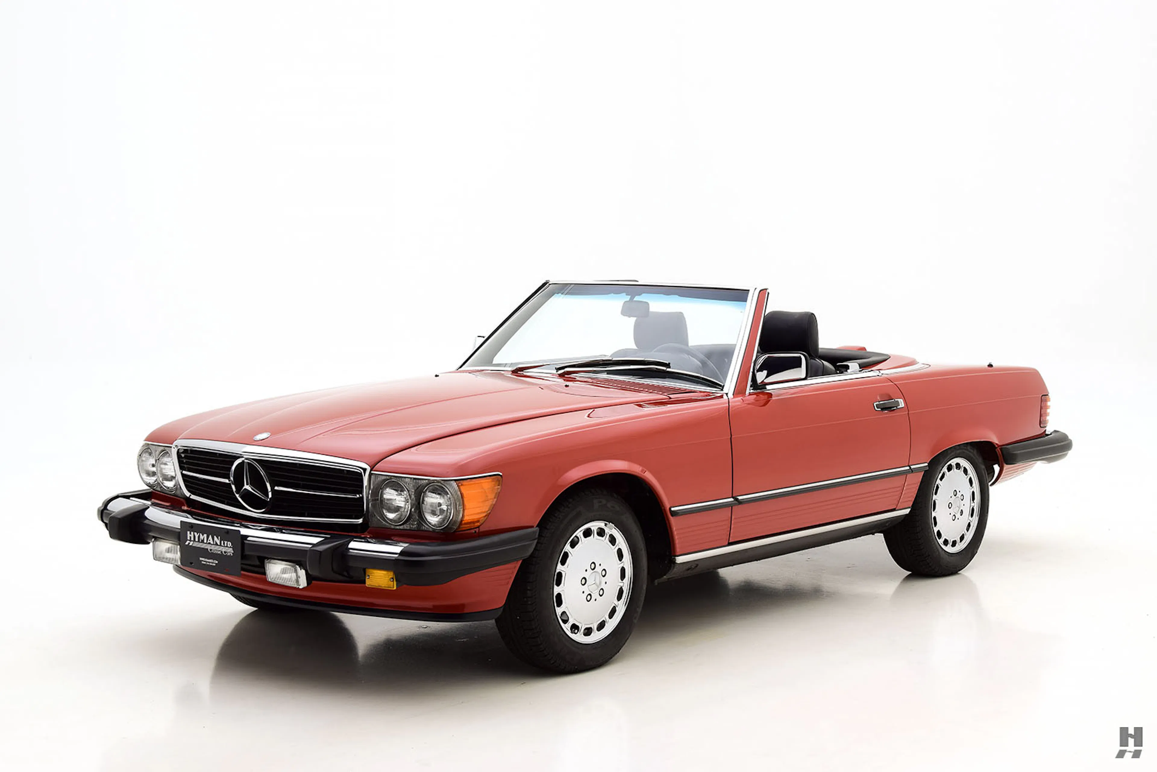 1987 Mercedes-Benz 560SL 2dr Roadster Courtesy of Hyman Ltd.