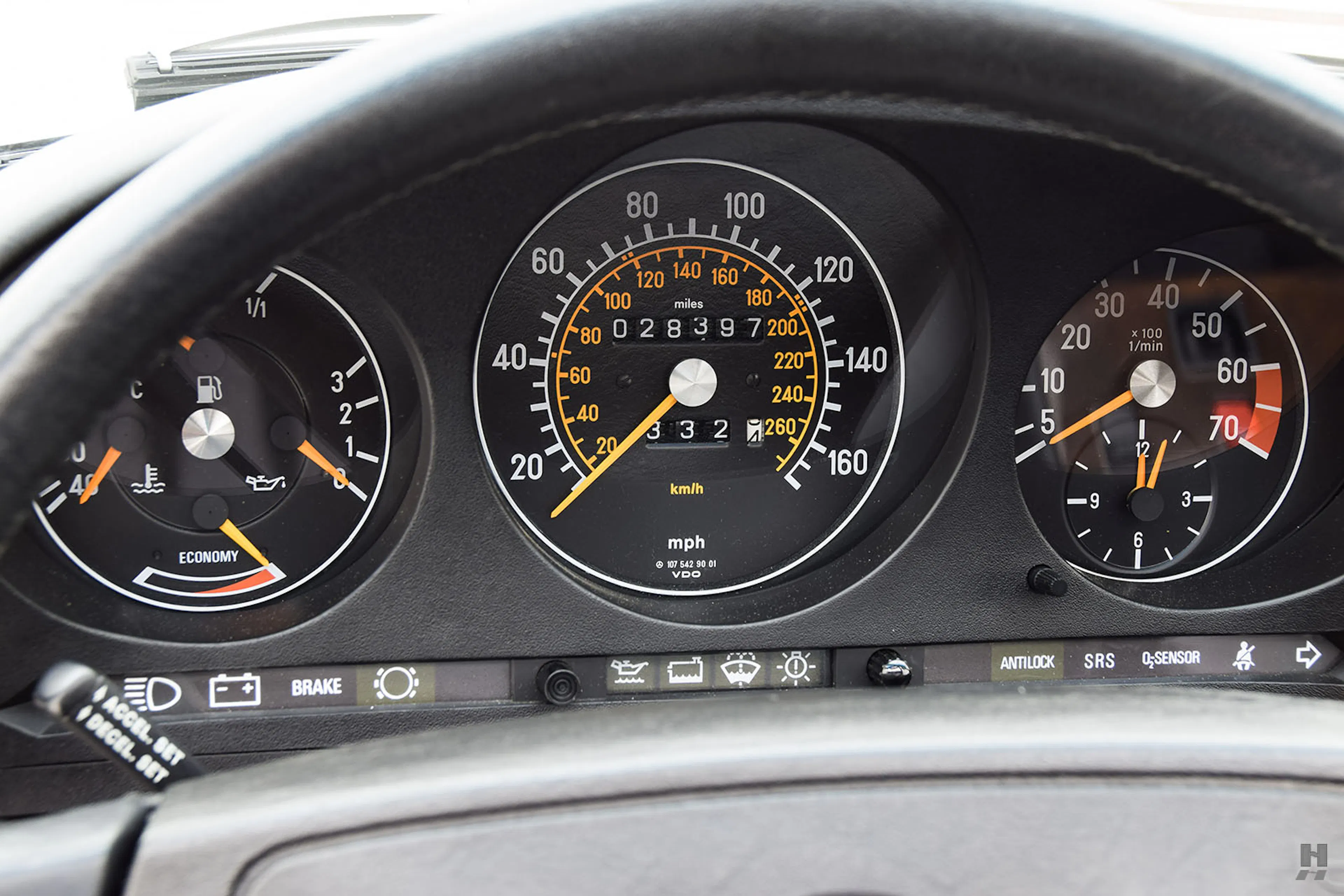 1987 Mercedes-Benz 560SL 2dr Roadster Courtesy of Hyman Ltd.