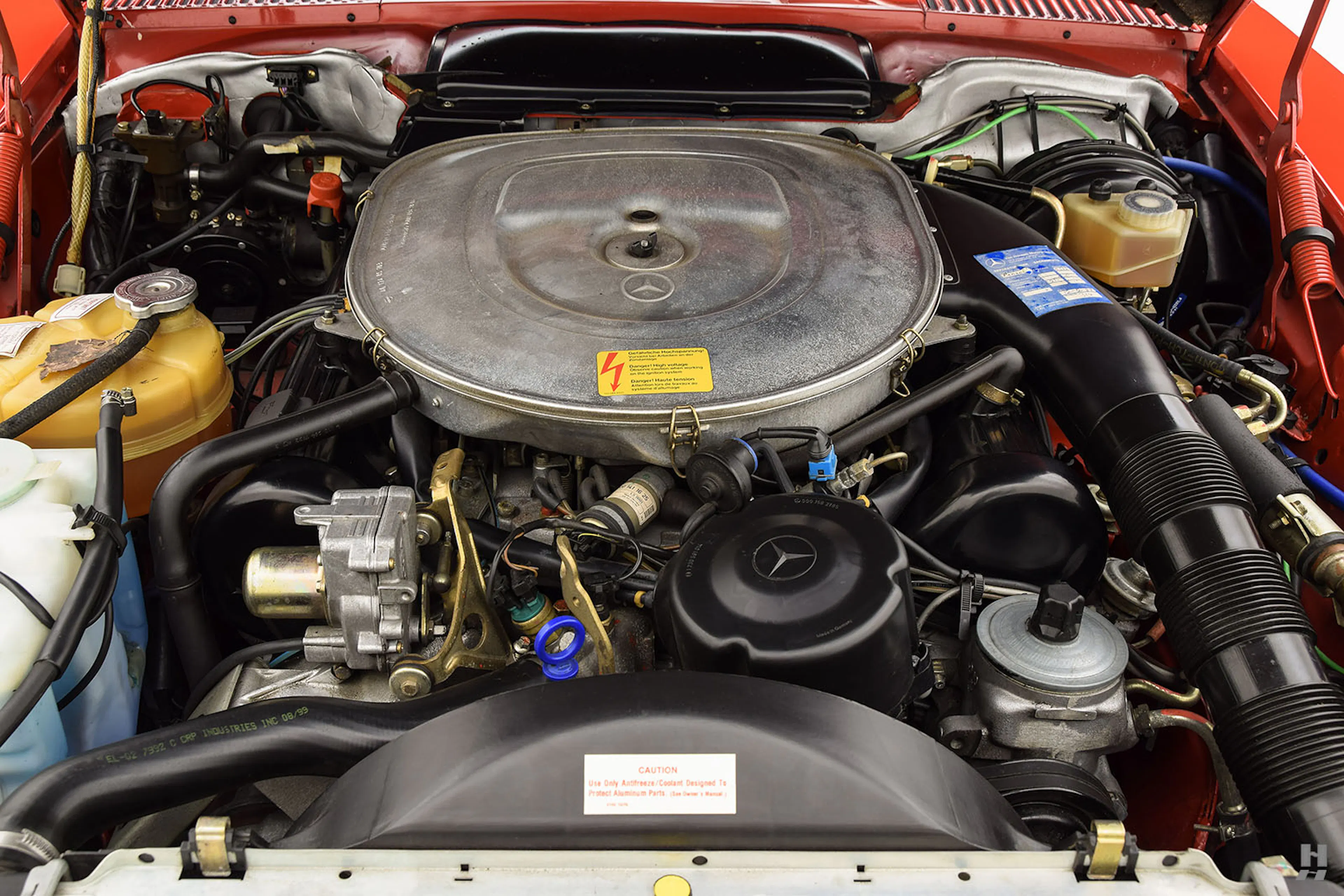 1987 Mercedes-Benz 560SL 2dr Roadster Courtesy of Hyman Ltd.