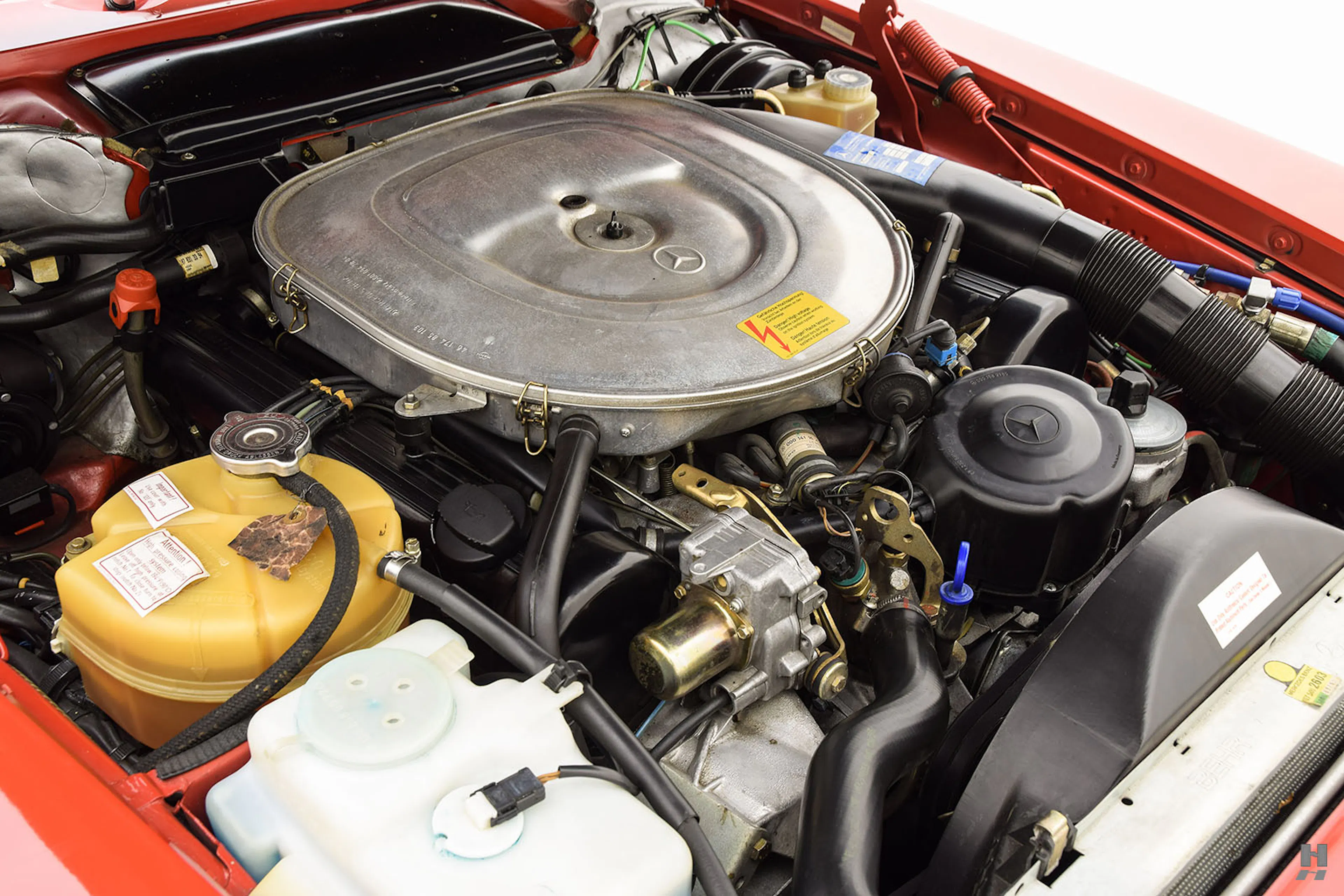 1987 Mercedes-Benz 560SL 2dr Roadster Courtesy of Hyman Ltd.