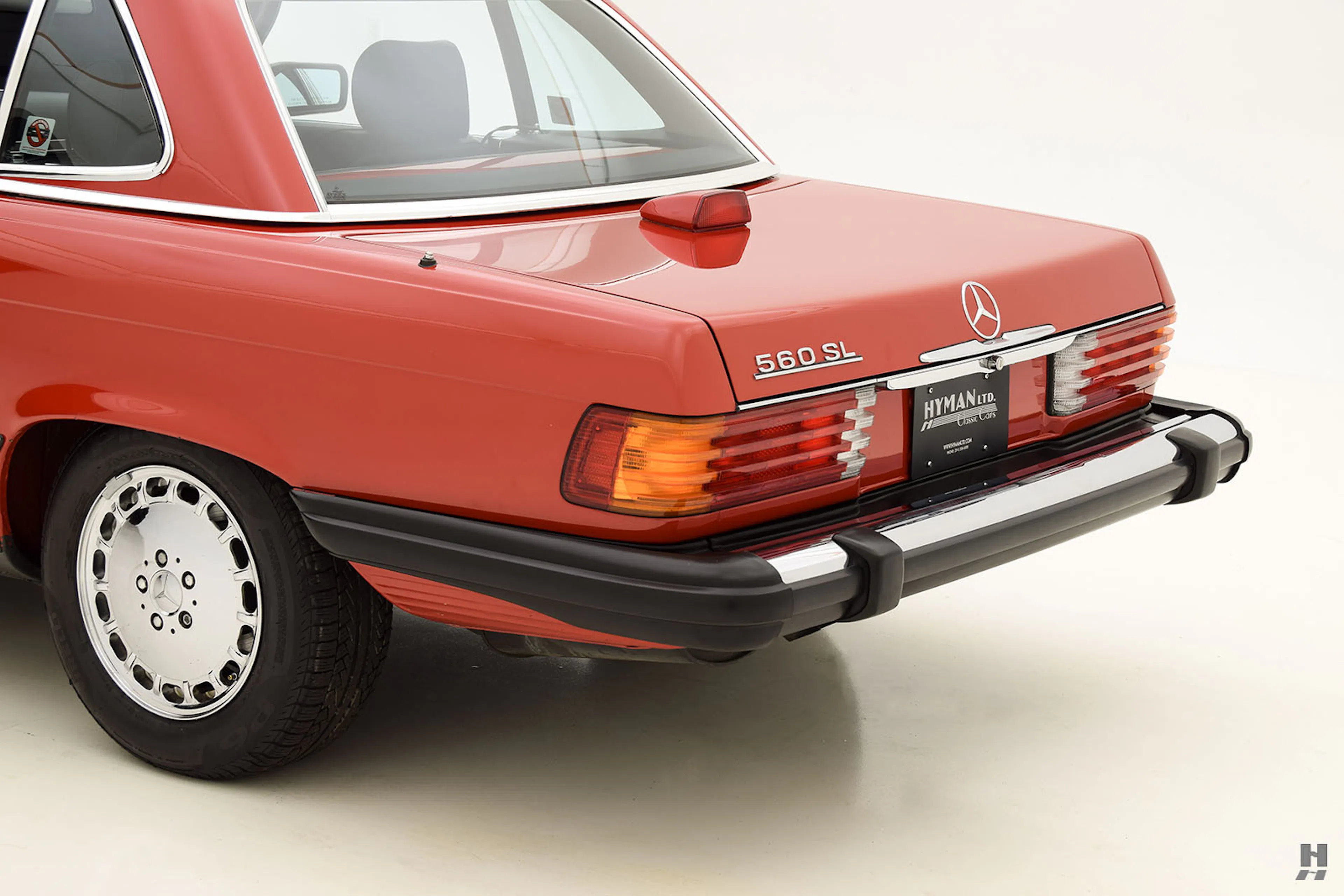 1987 Mercedes-Benz 560SL 2dr Roadster Courtesy of Hyman Ltd.